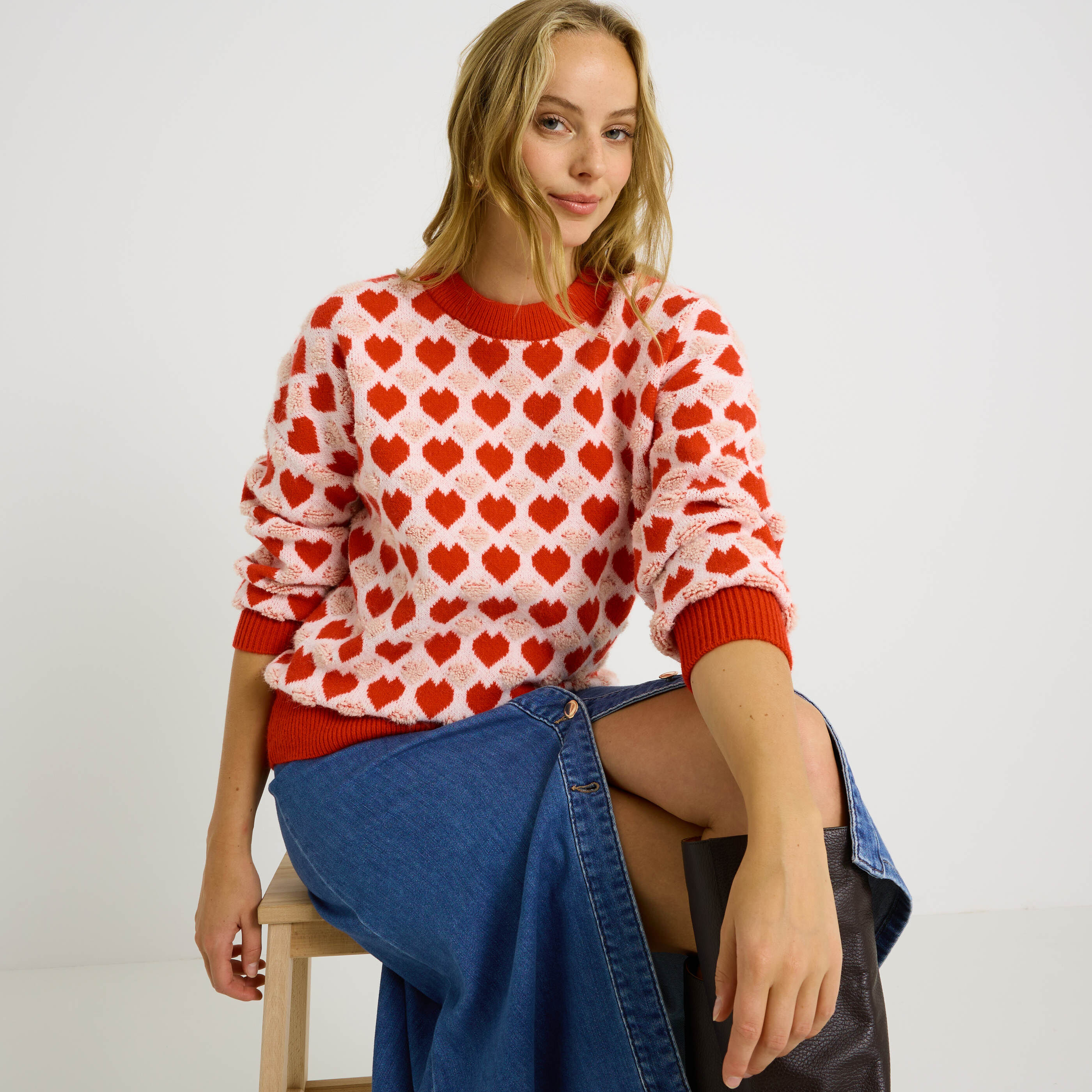 Pull col rond imprim&eacute; c&oelig;ur femme