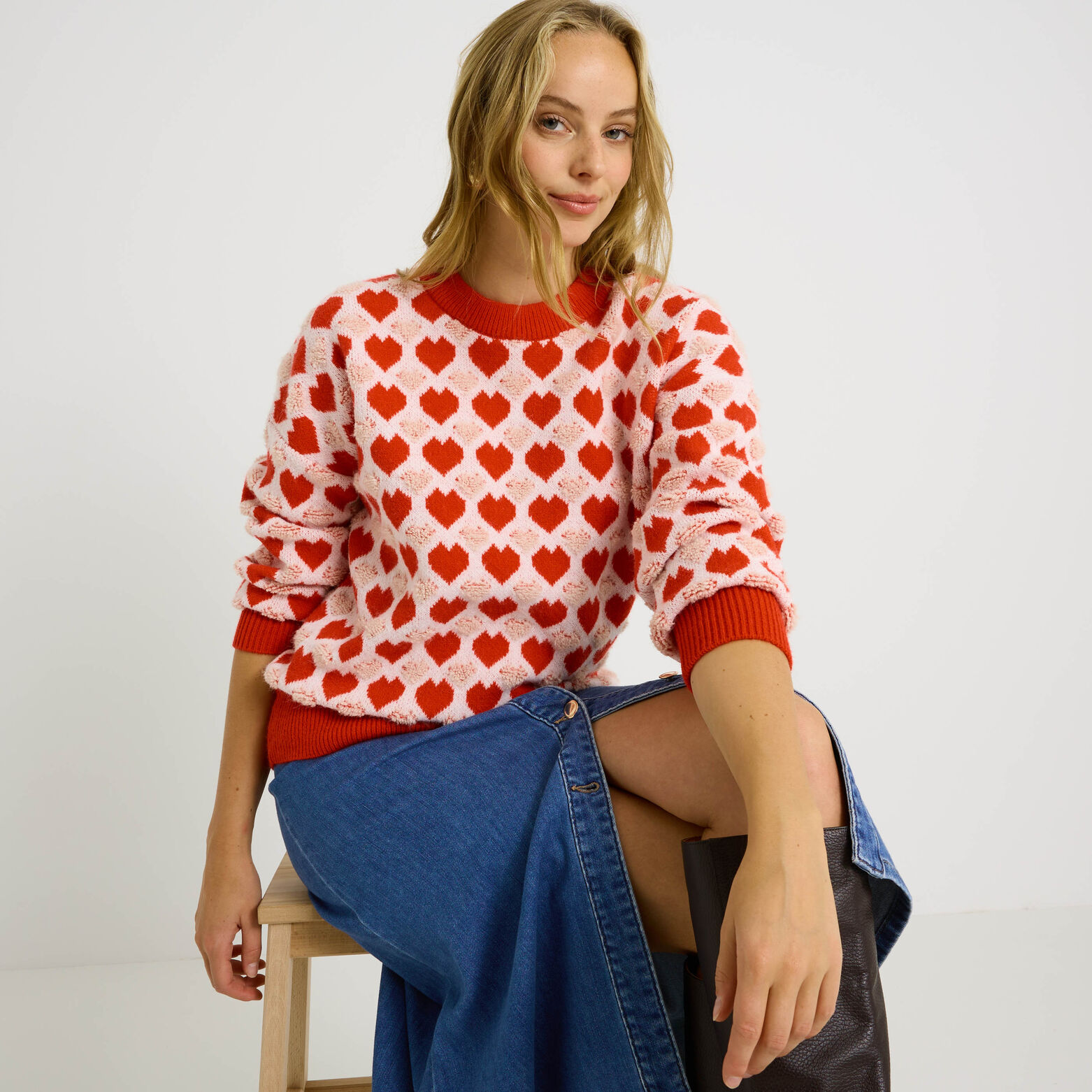 Pull col rond imprimé cœur femme ROUGE Pull col rond imprimé cœur femme ROUGE
