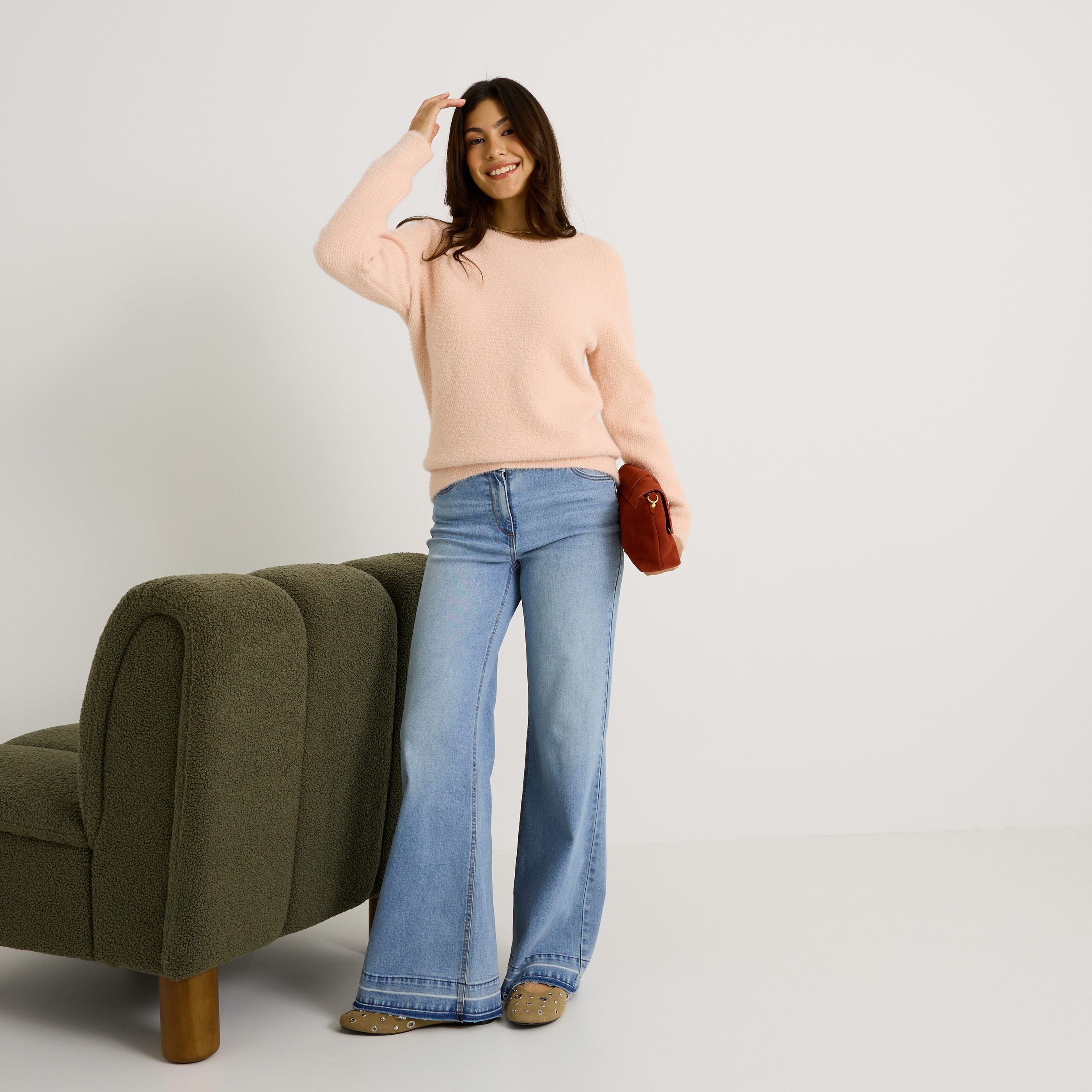 Pull fluffy &agrave; col rond femme