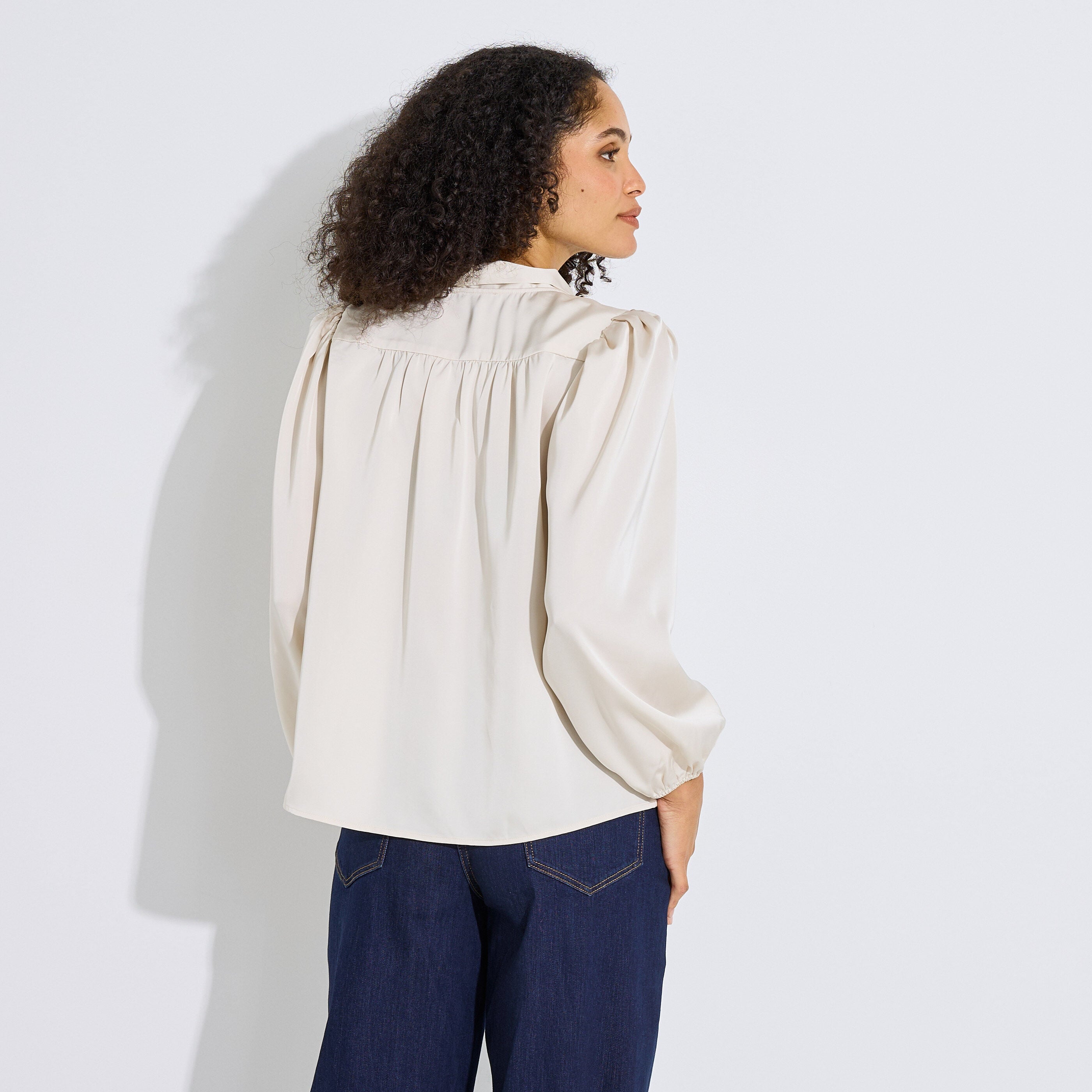 Chemisier col lavalli&egrave;re femme