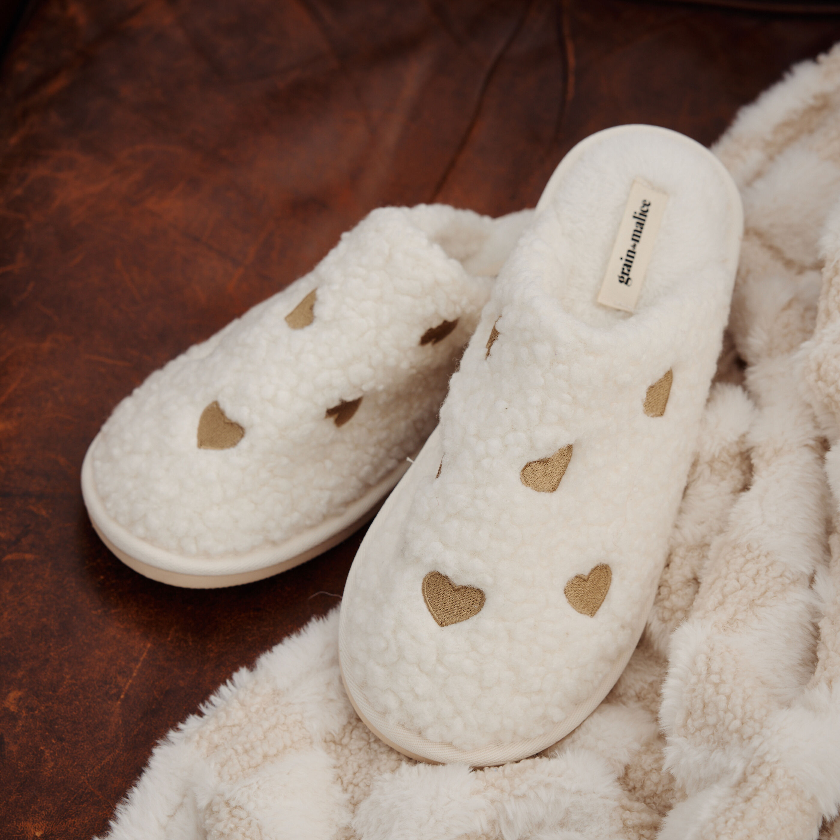 Chaussons imitation fourrure femme