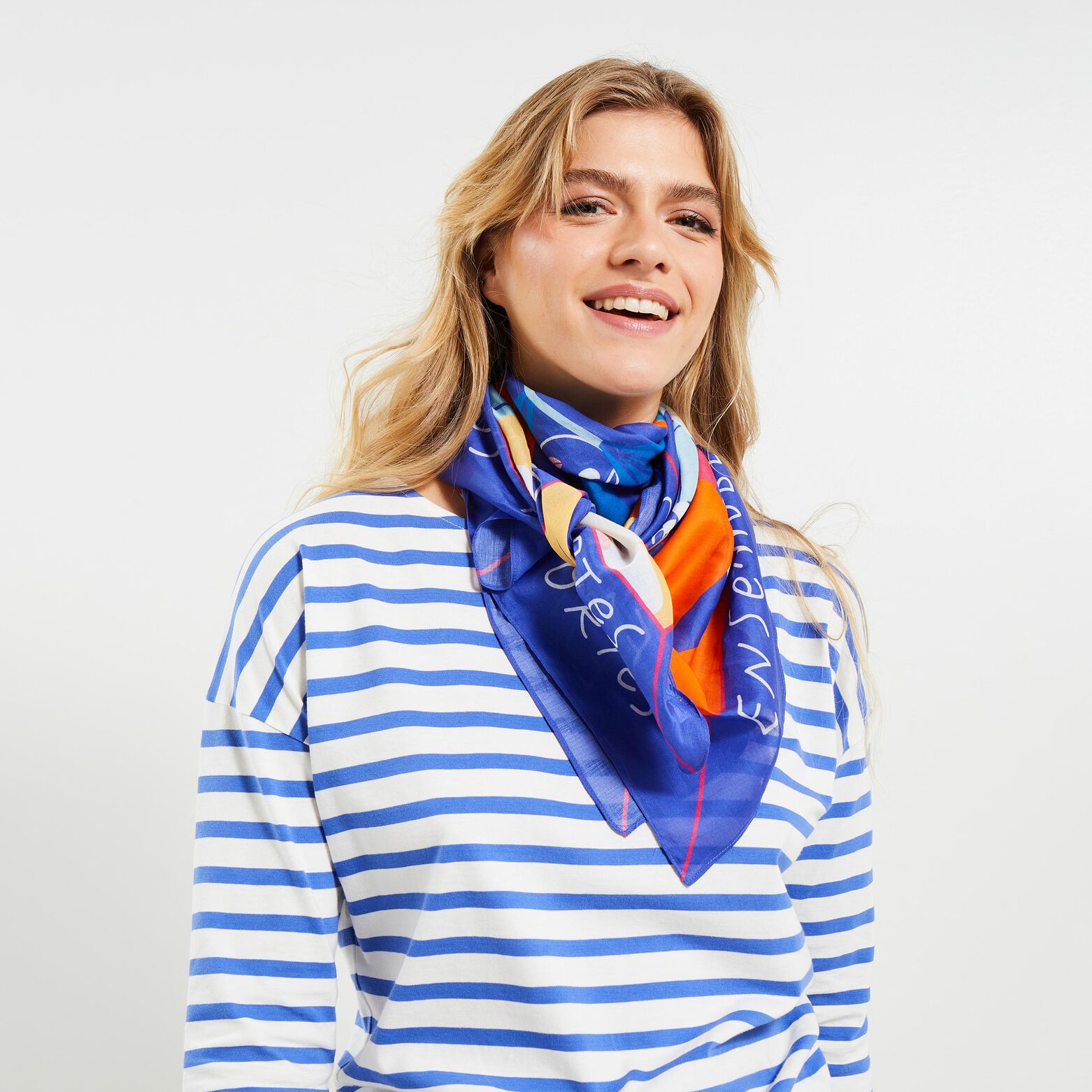 Foulard carré imprimé femme