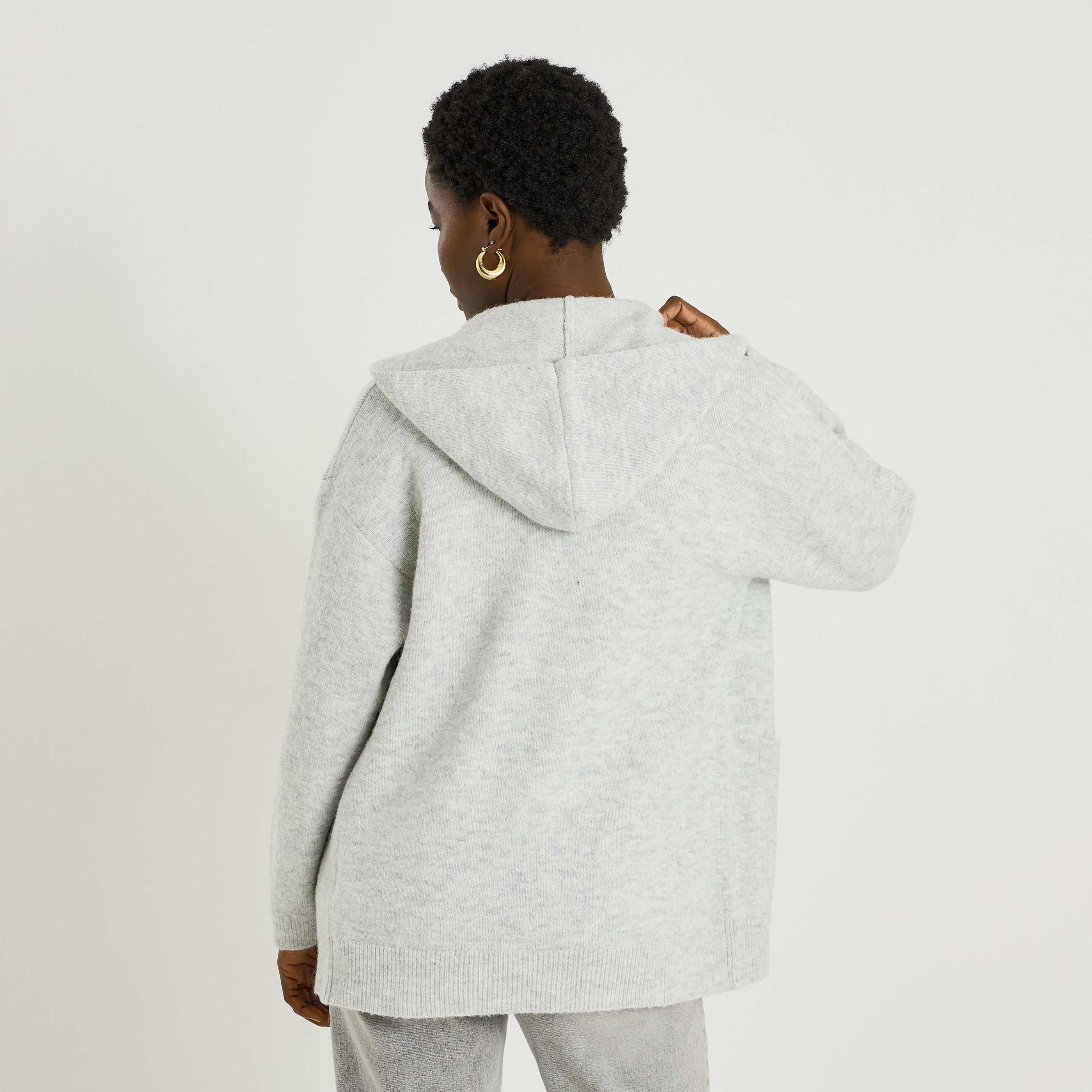 Gilet mi-long &agrave; capuche femme