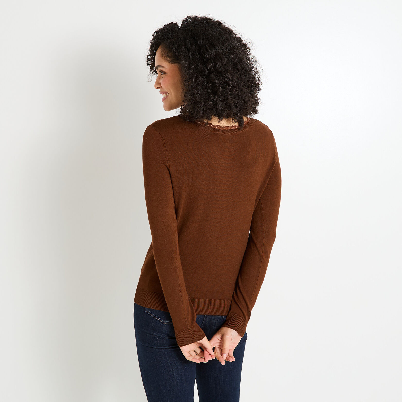 Gilet col V ajouré femme