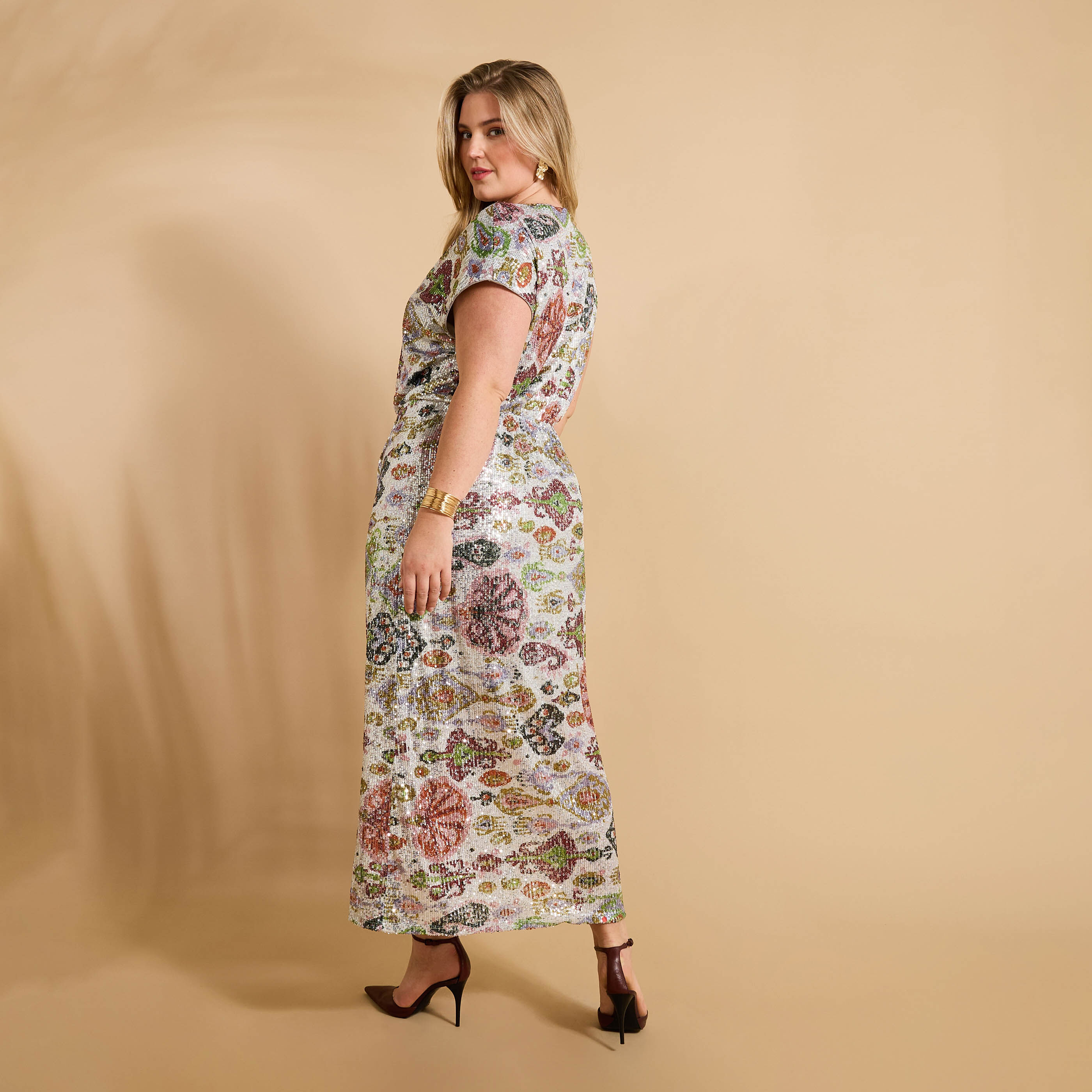 Robe longue habill&eacute;e femme