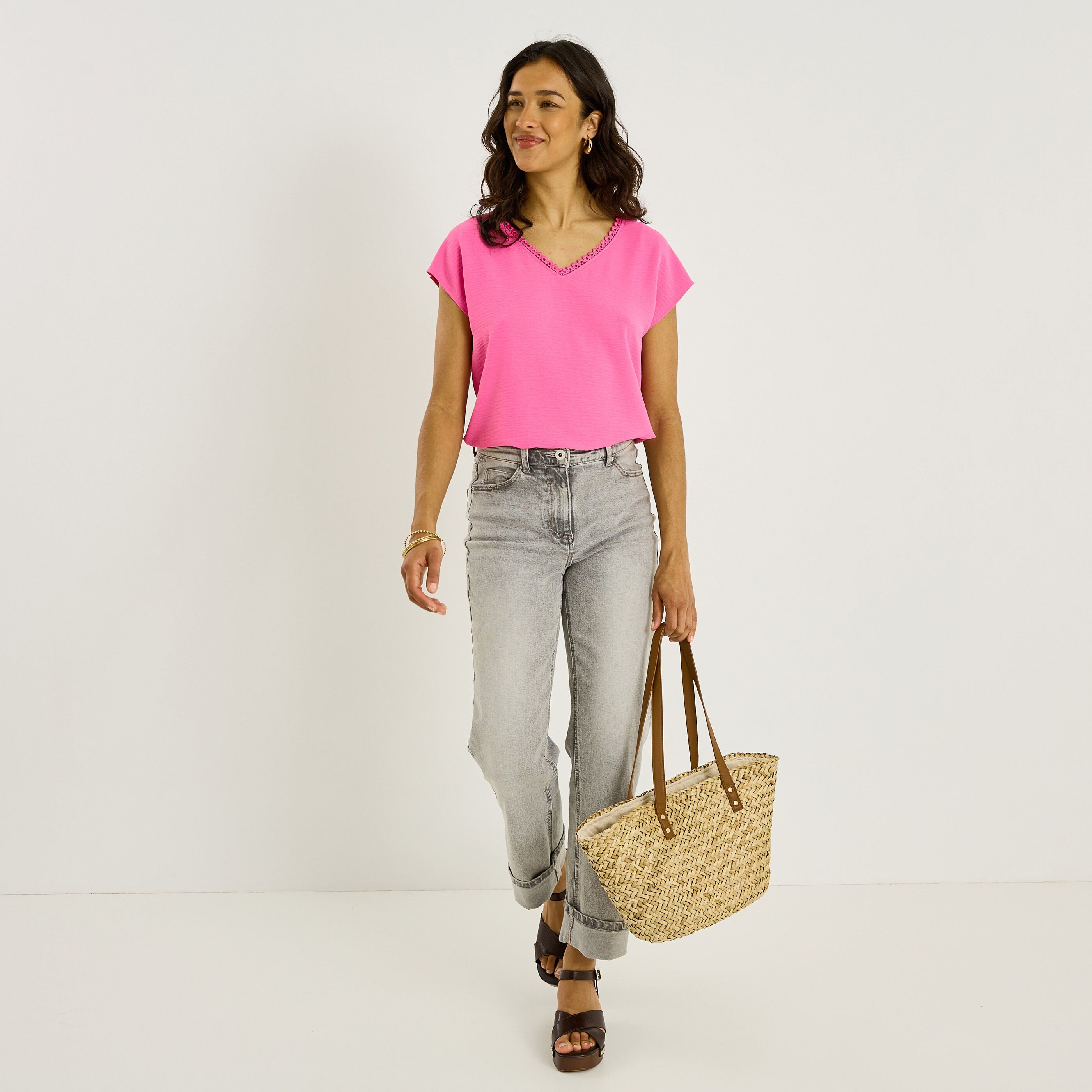 Blouse unie d&eacute;tails ajour&eacute;s femme