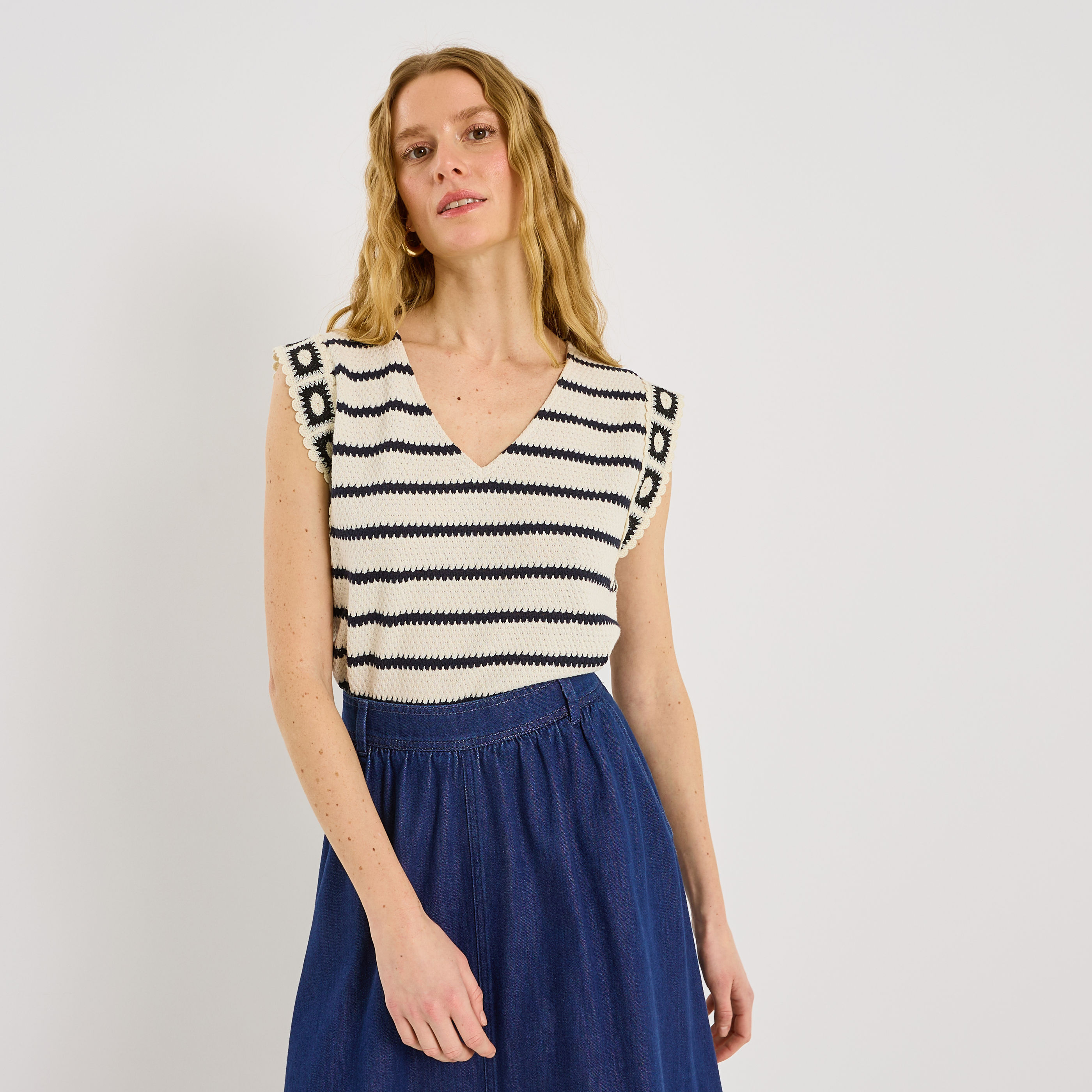 T-shirt ray&eacute; en maille femme