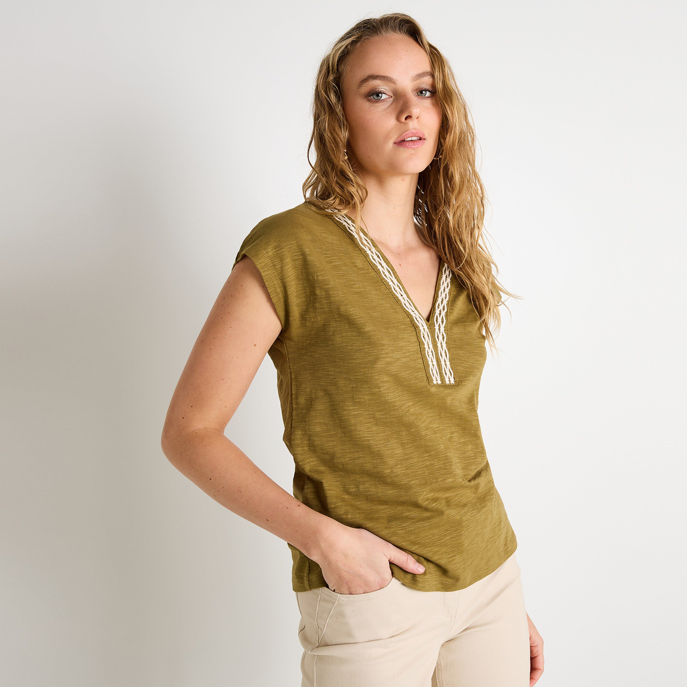 T-shirt col tunisien femme