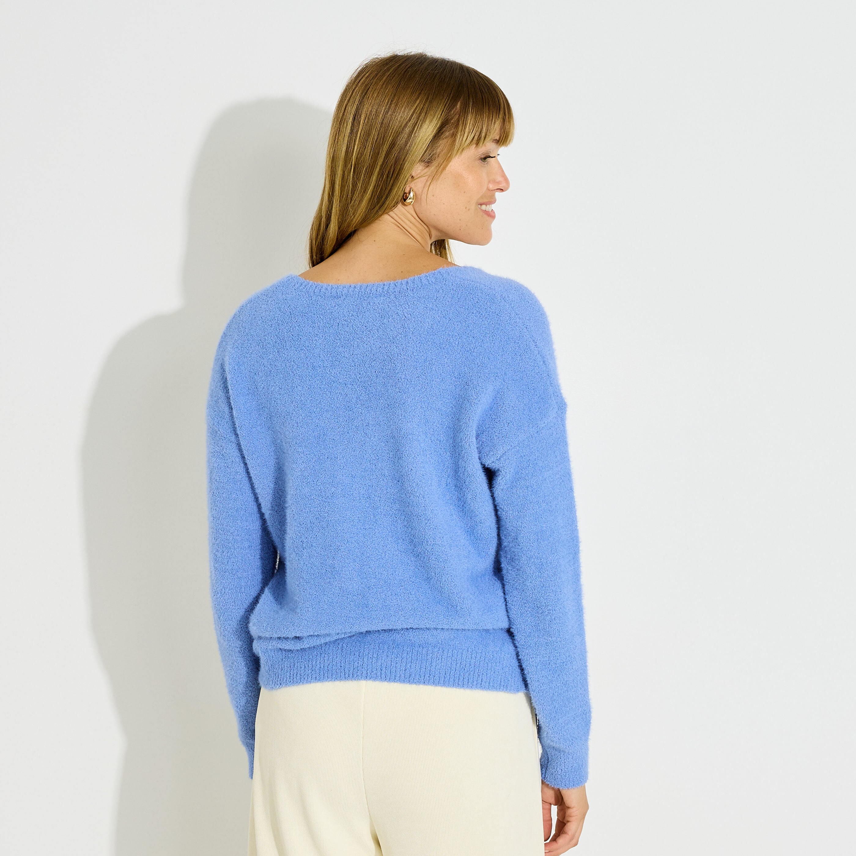 Pull doux manches longues col V femme