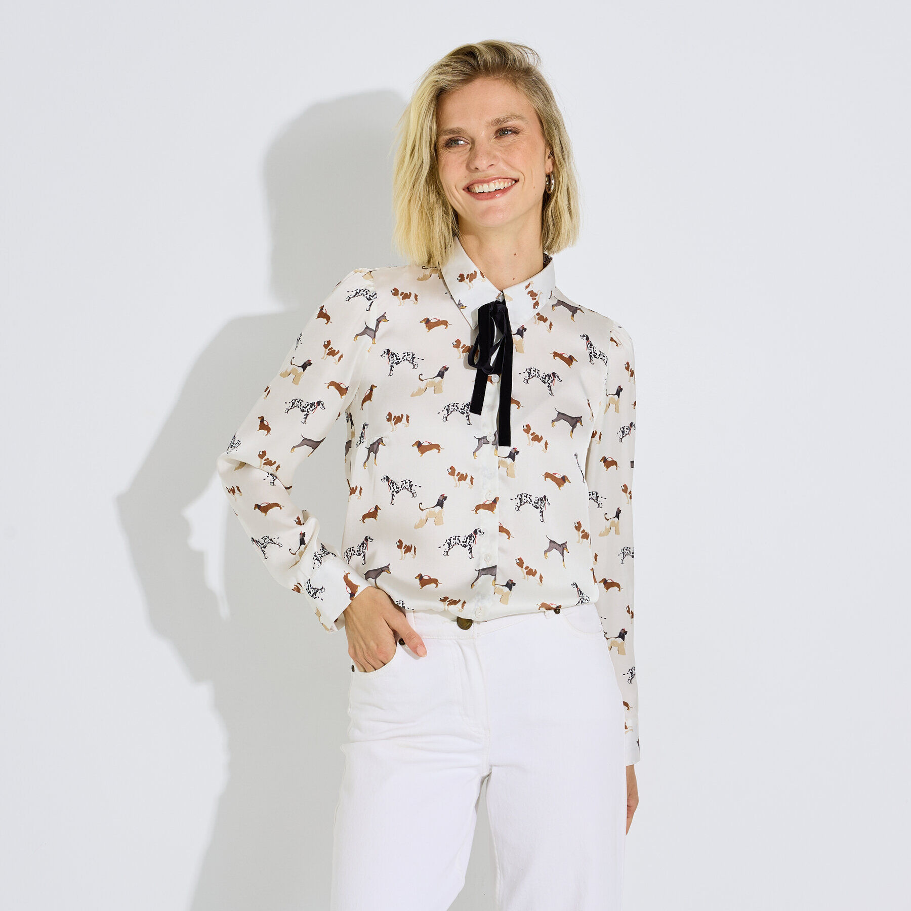 Chemise imprim&eacute;e n&oelig;ud lavalli&egrave;re femme