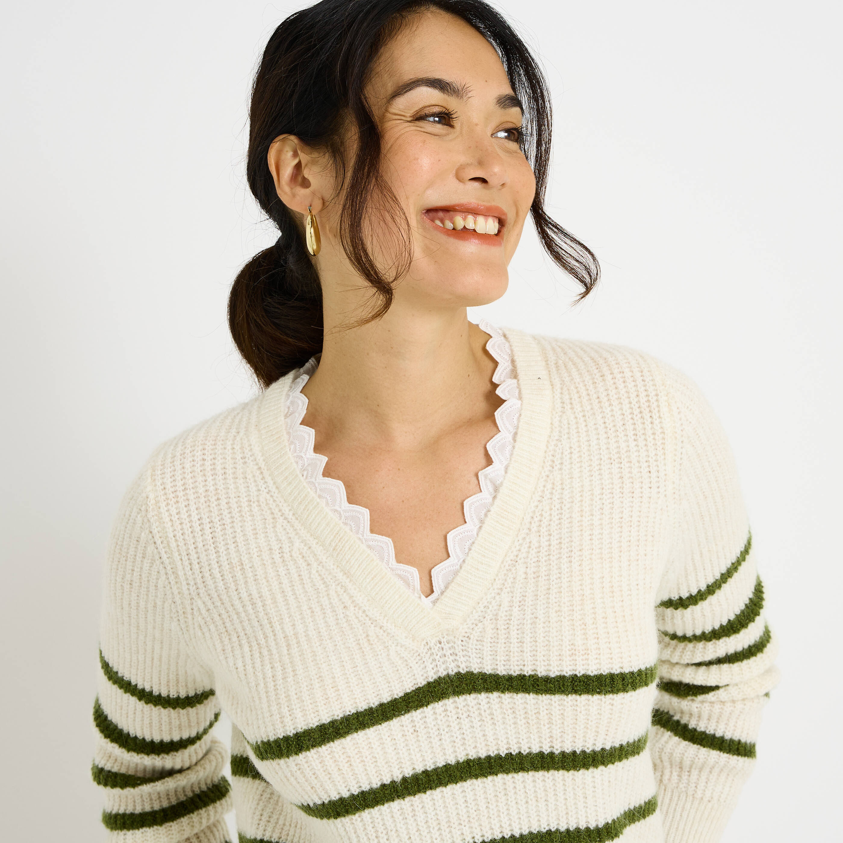 Pull c&ocirc;tes anglaises col V femme