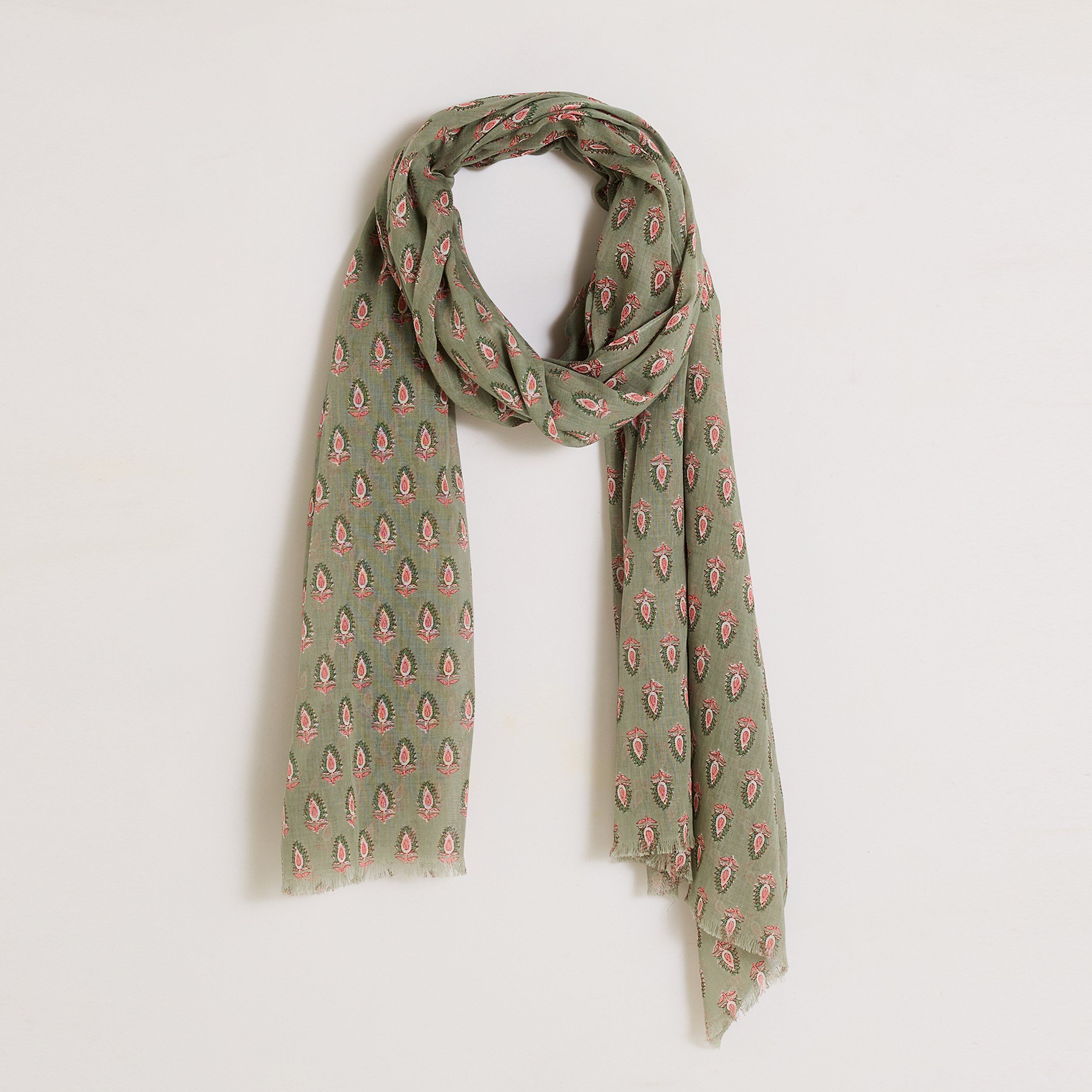 &Eacute;tole imprim&eacute; botanique femme