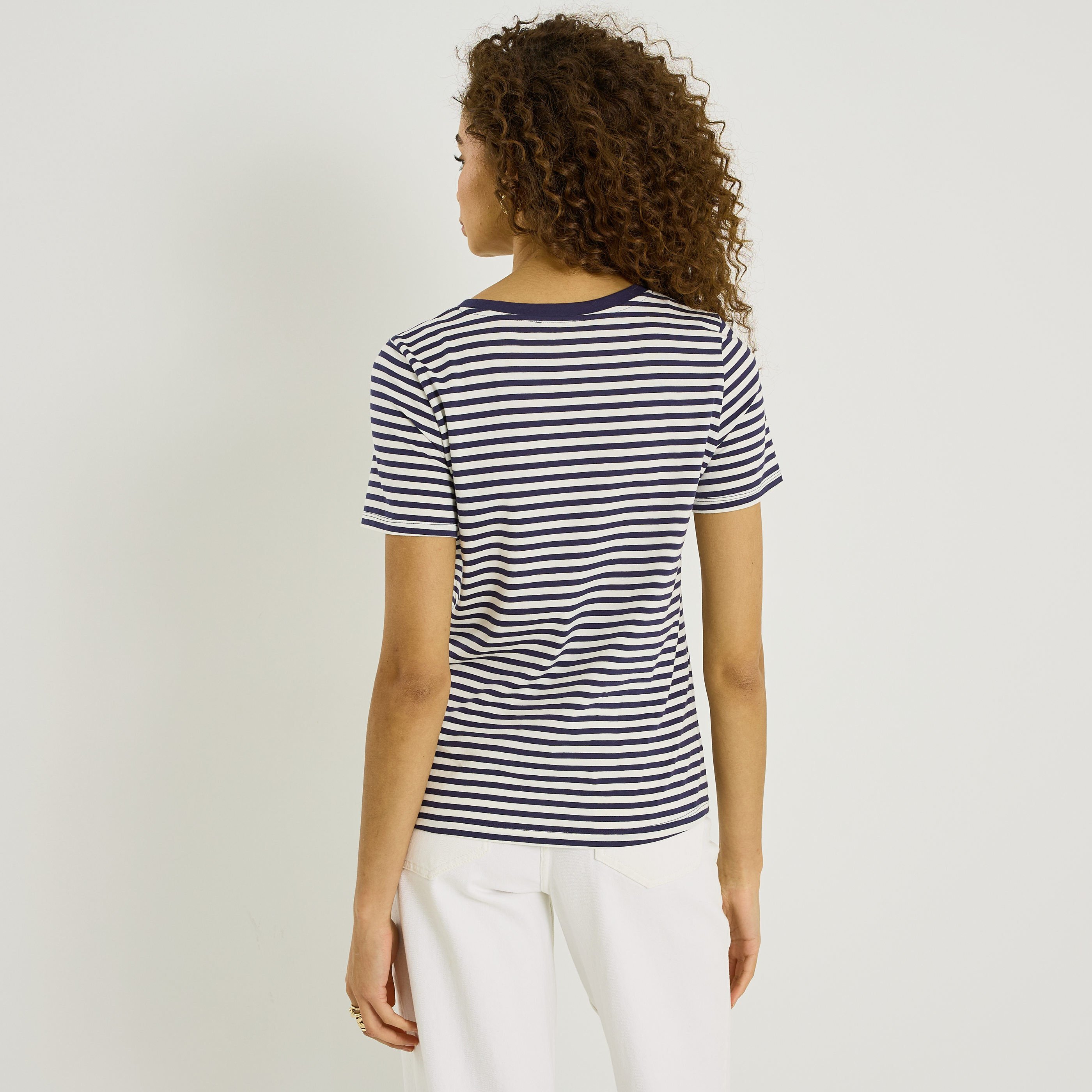 T-shirt ray&eacute; c&oelig;ur brod&eacute; femme