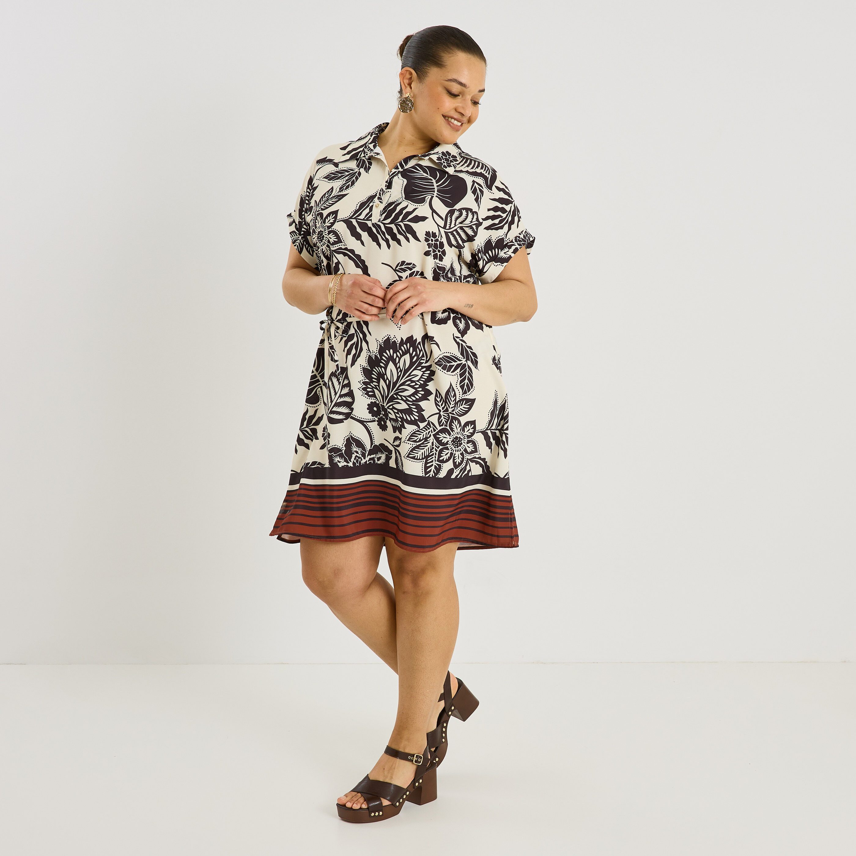 Robe courte fluide imprim&eacute; floral