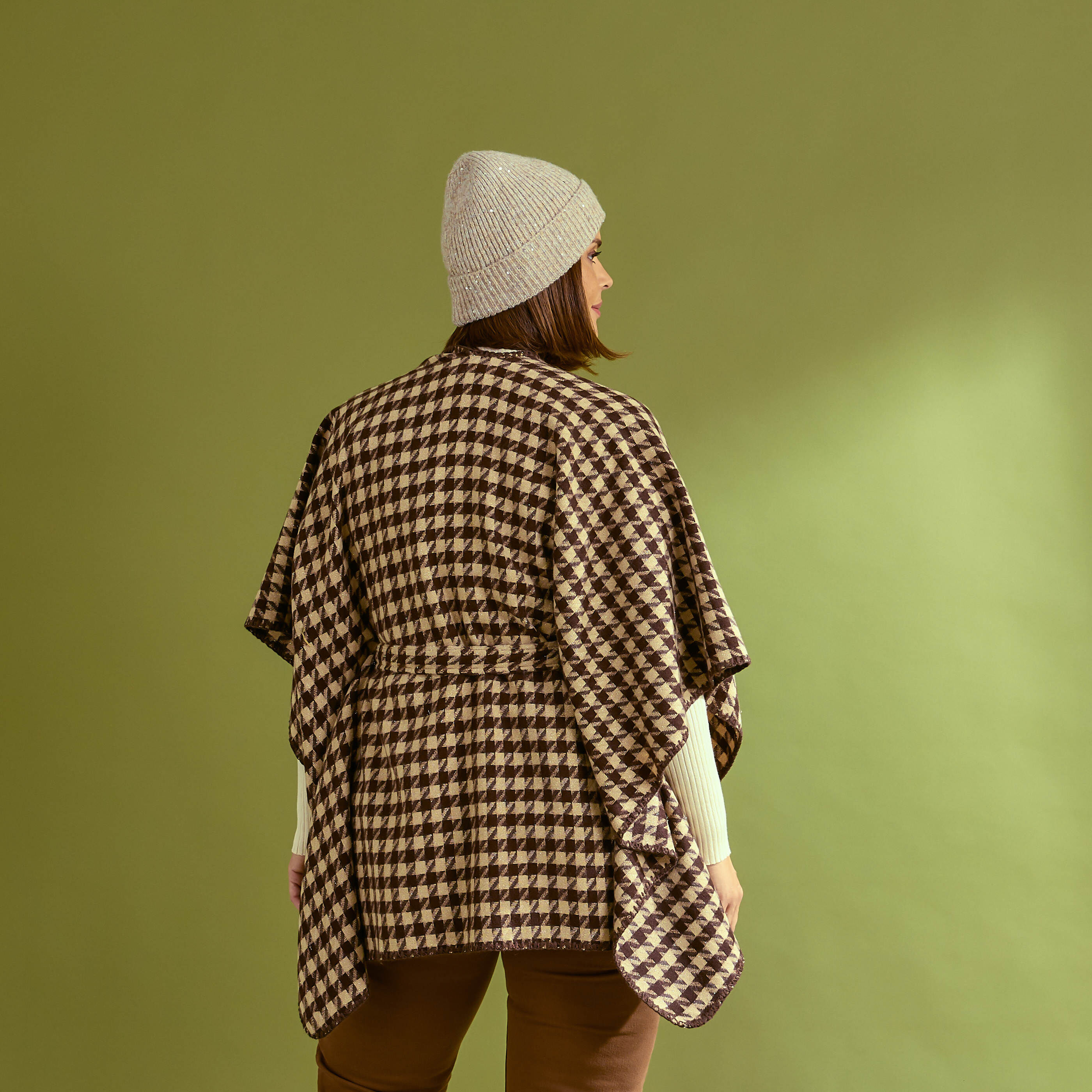 Poncho ceintur&eacute; ouvert &agrave; l'avant femme