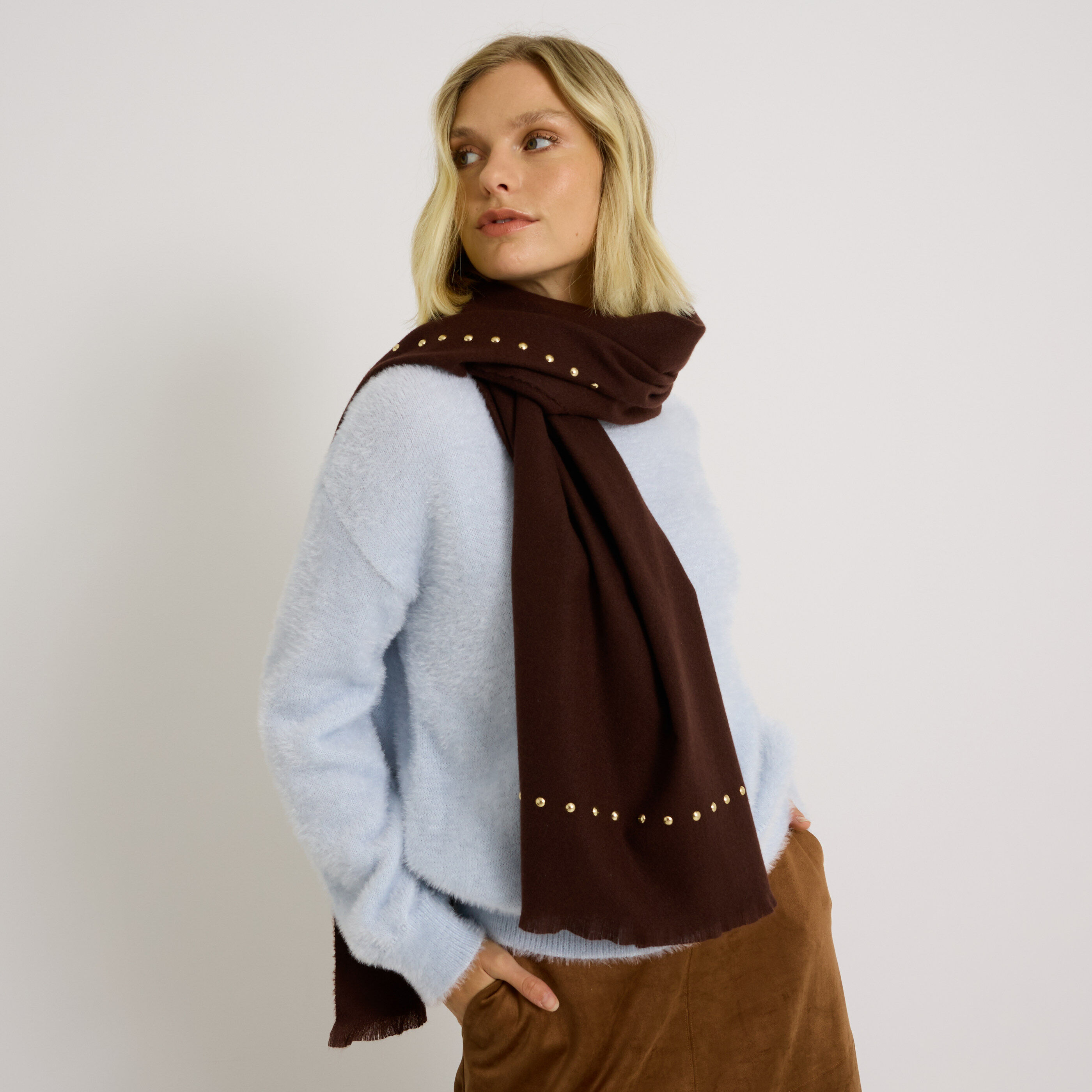 &Eacute;charpe unie &agrave; clous femme