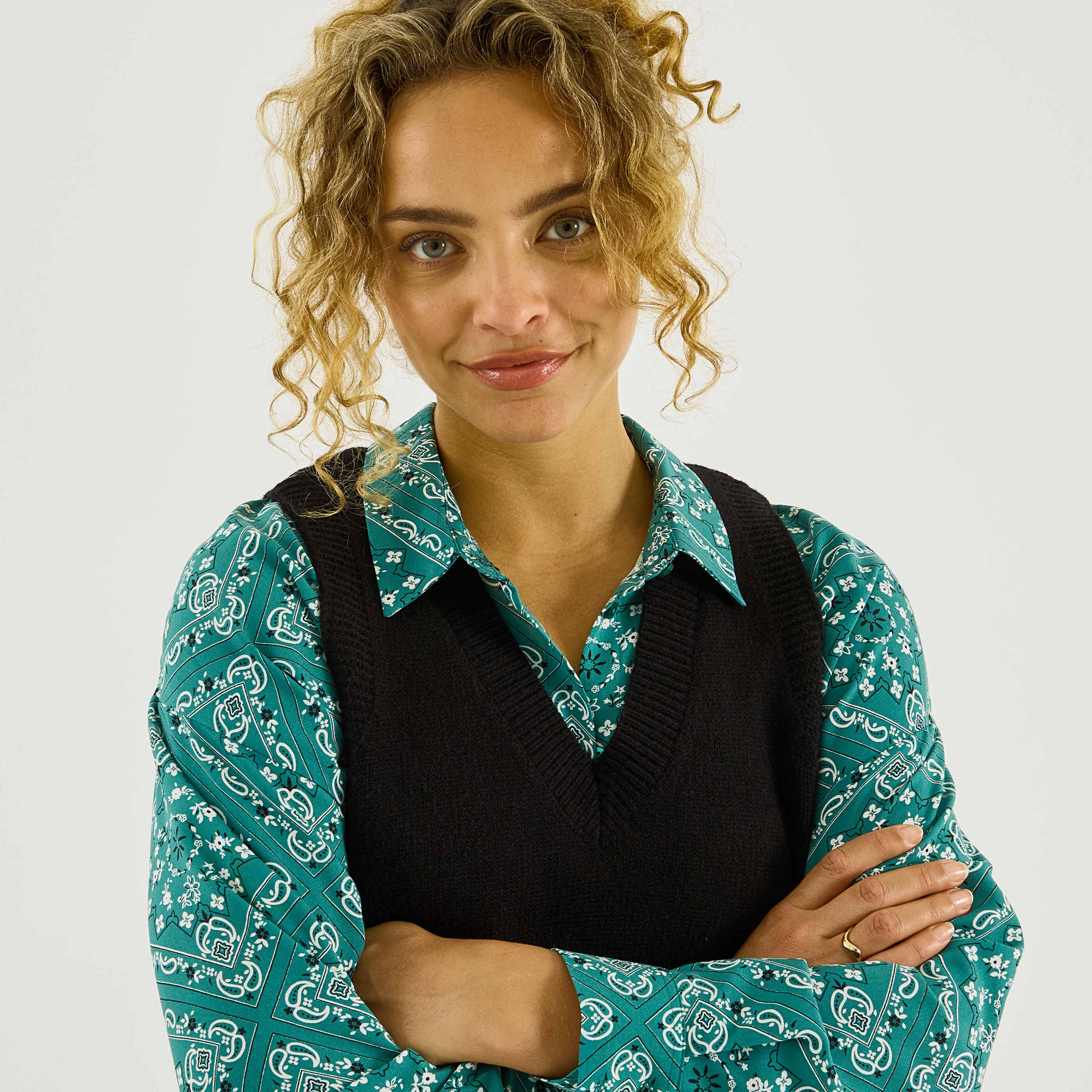 Pull col V sans manches femme