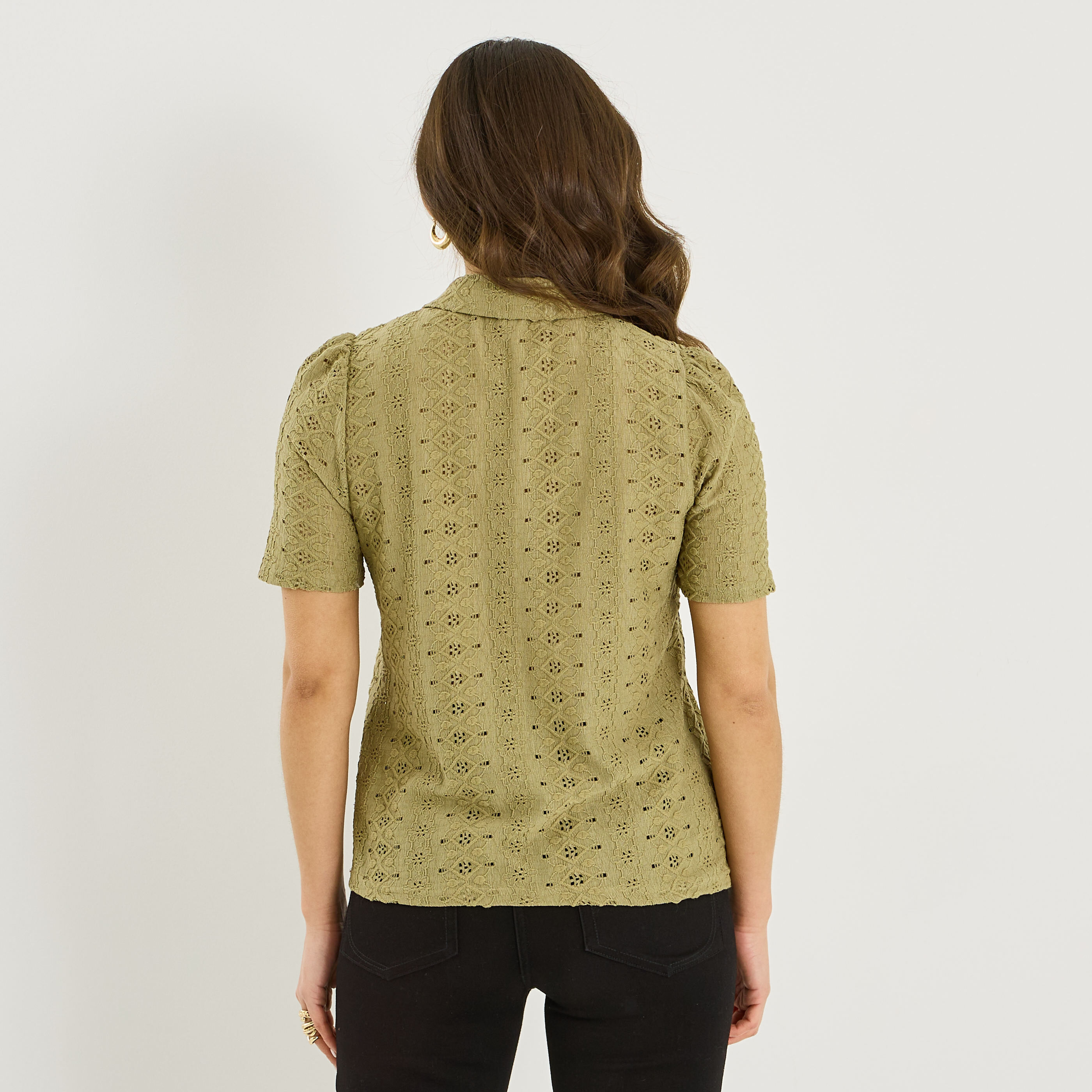 Chemise en maille ajour&eacute;e femme