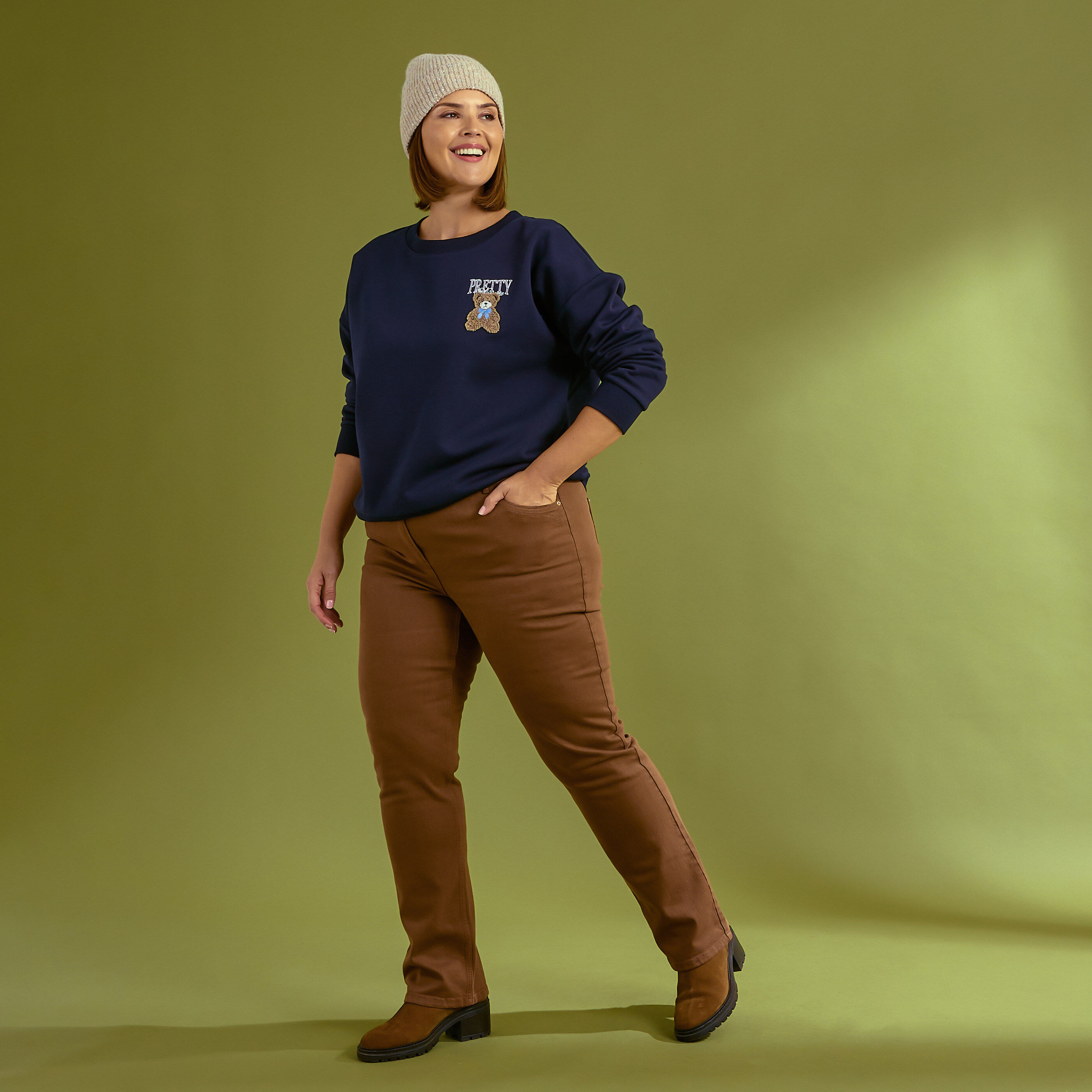 Sweat ours brod&eacute; col rond femme