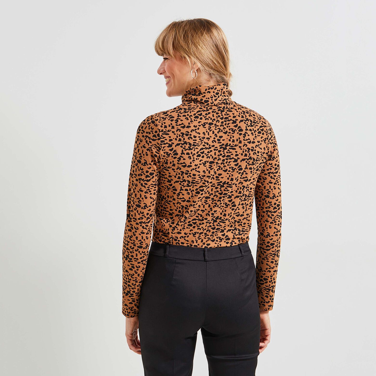 Tshirt col roulé imprimé femme