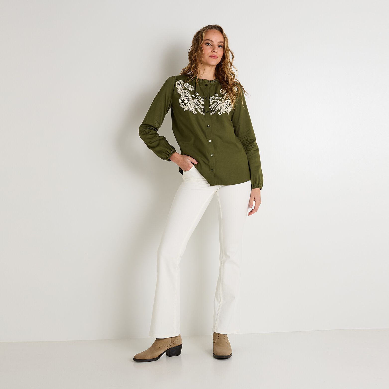 Chemisier broderies contrastées femme
