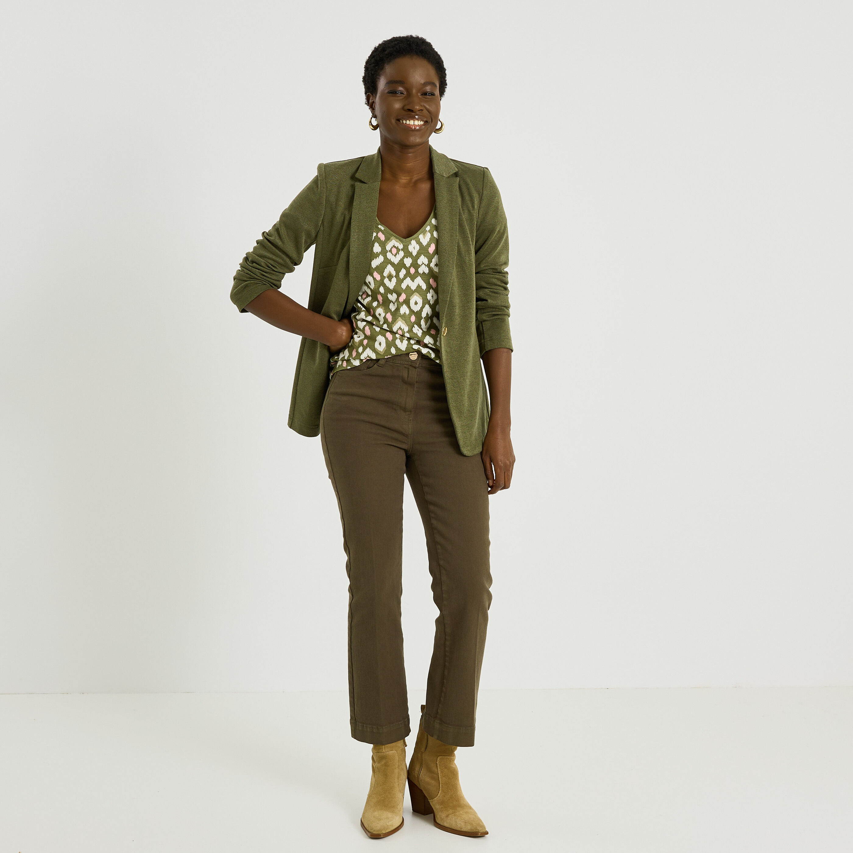 T-shirt col V imprim&eacute; femme