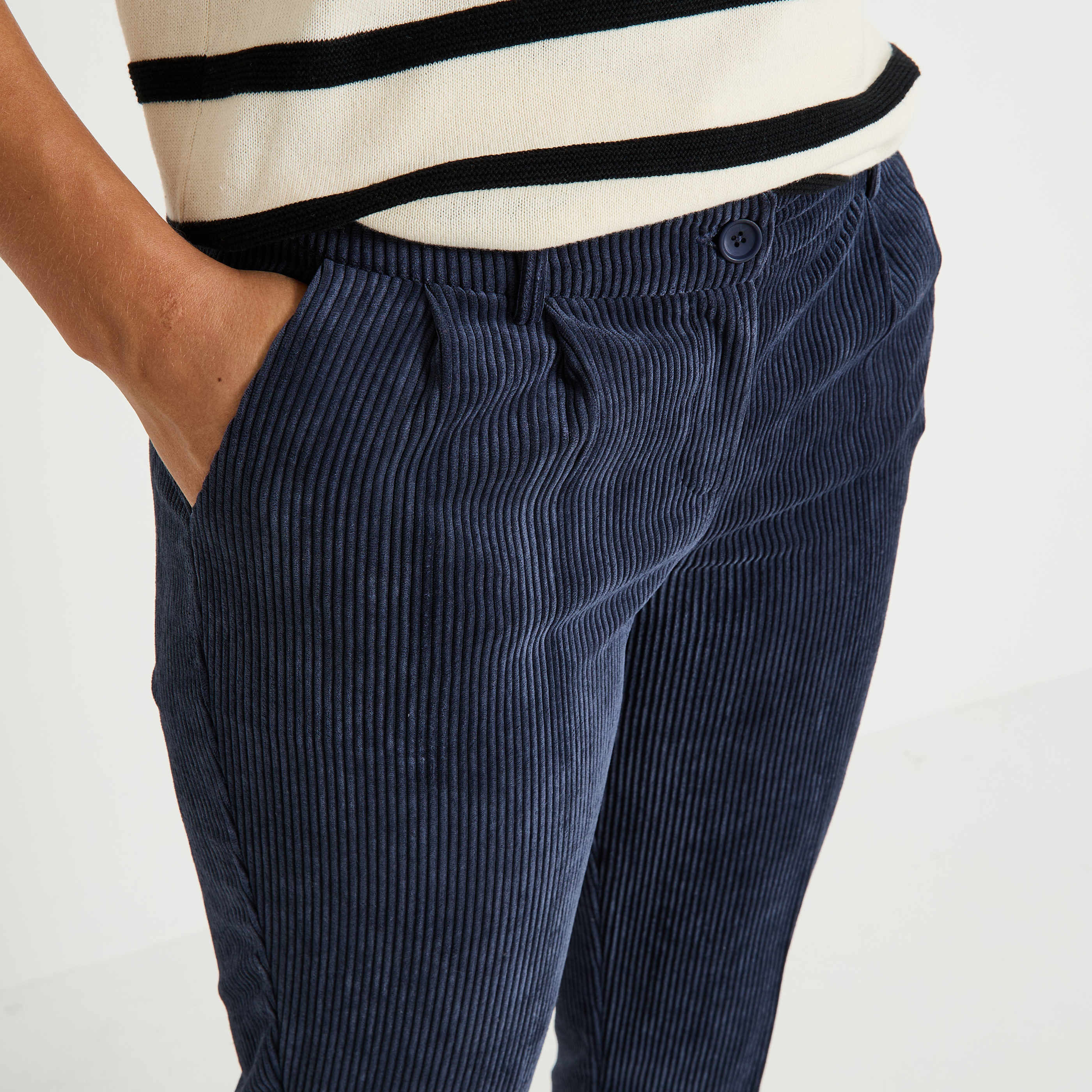 Pantalon en velours &agrave; revers femme