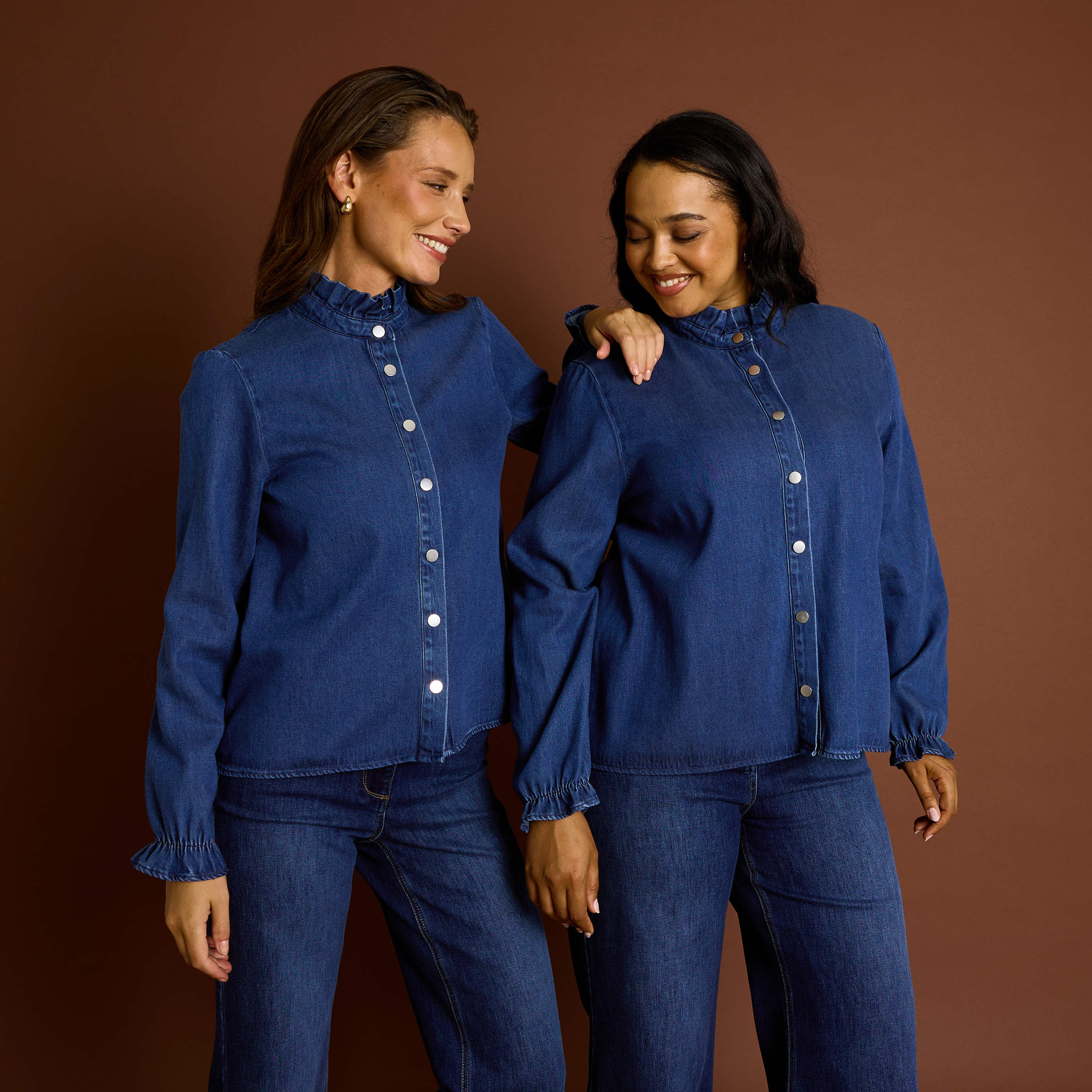 Chemise denim col montant femme