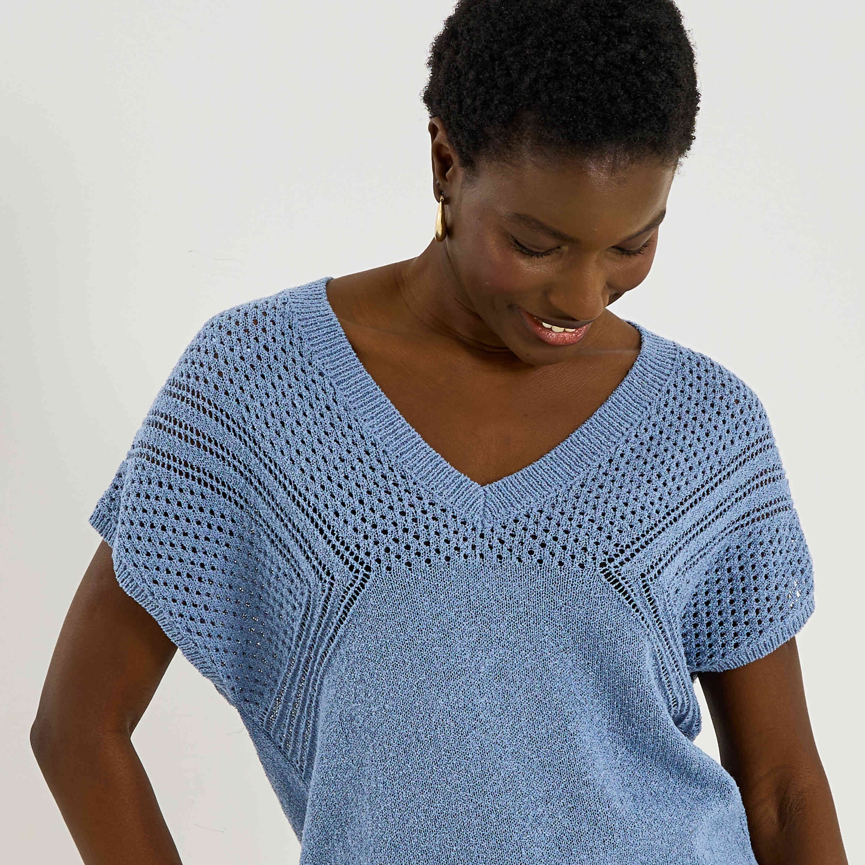 Pull col V manches courtes femme