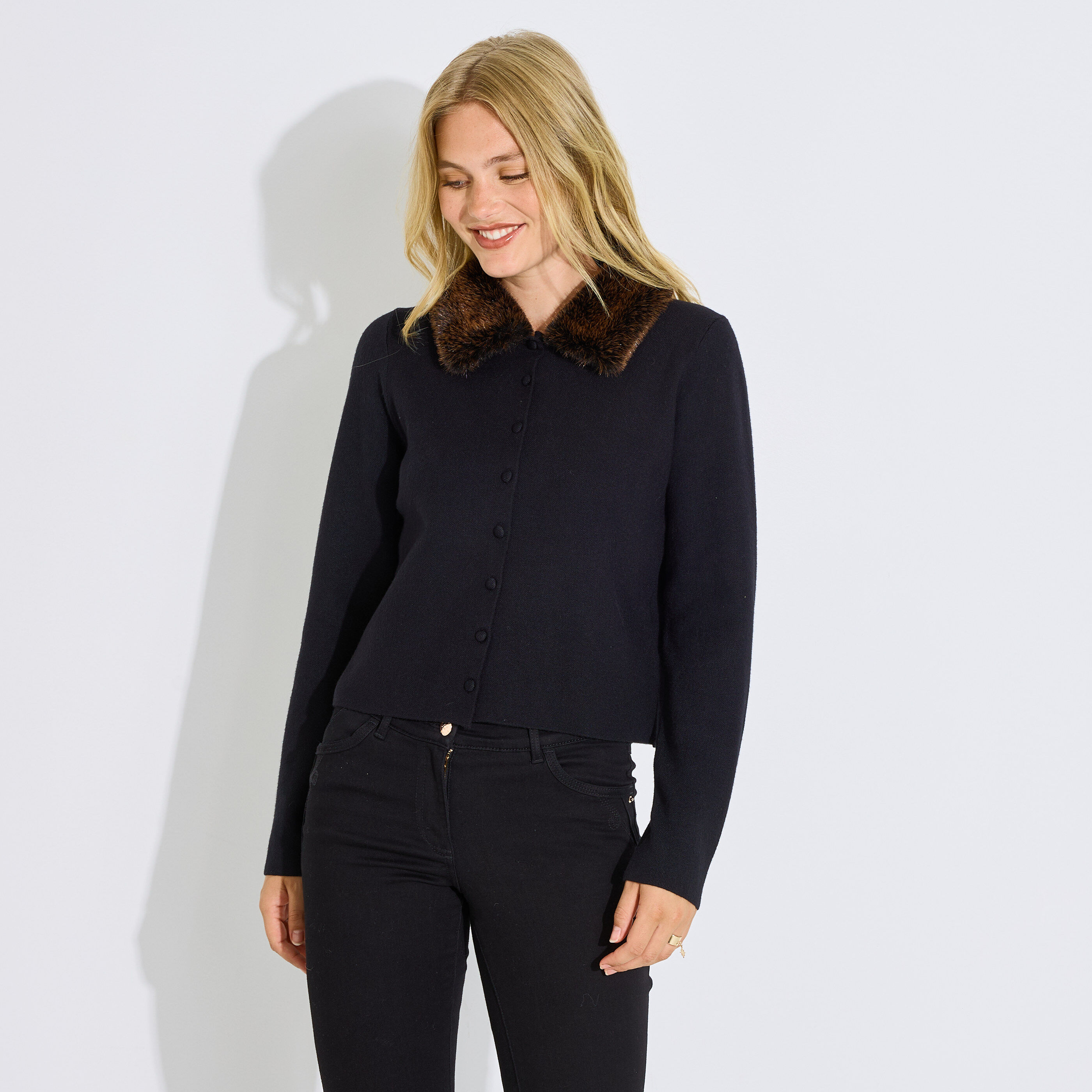 Gilet court avec col amovible femme