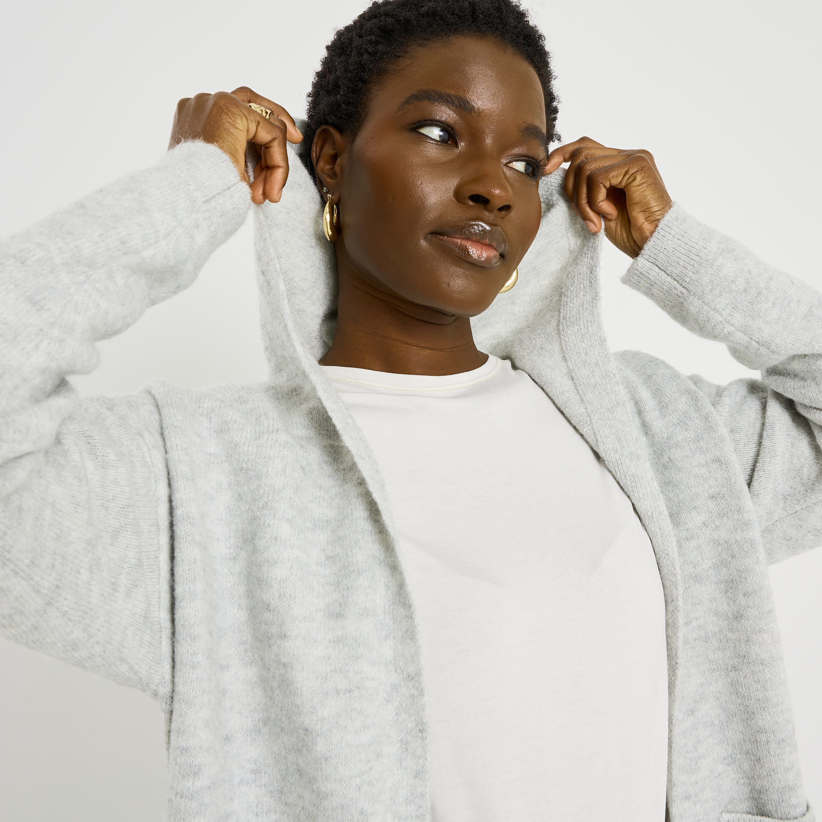 Gilet mi-long &agrave; capuche femme