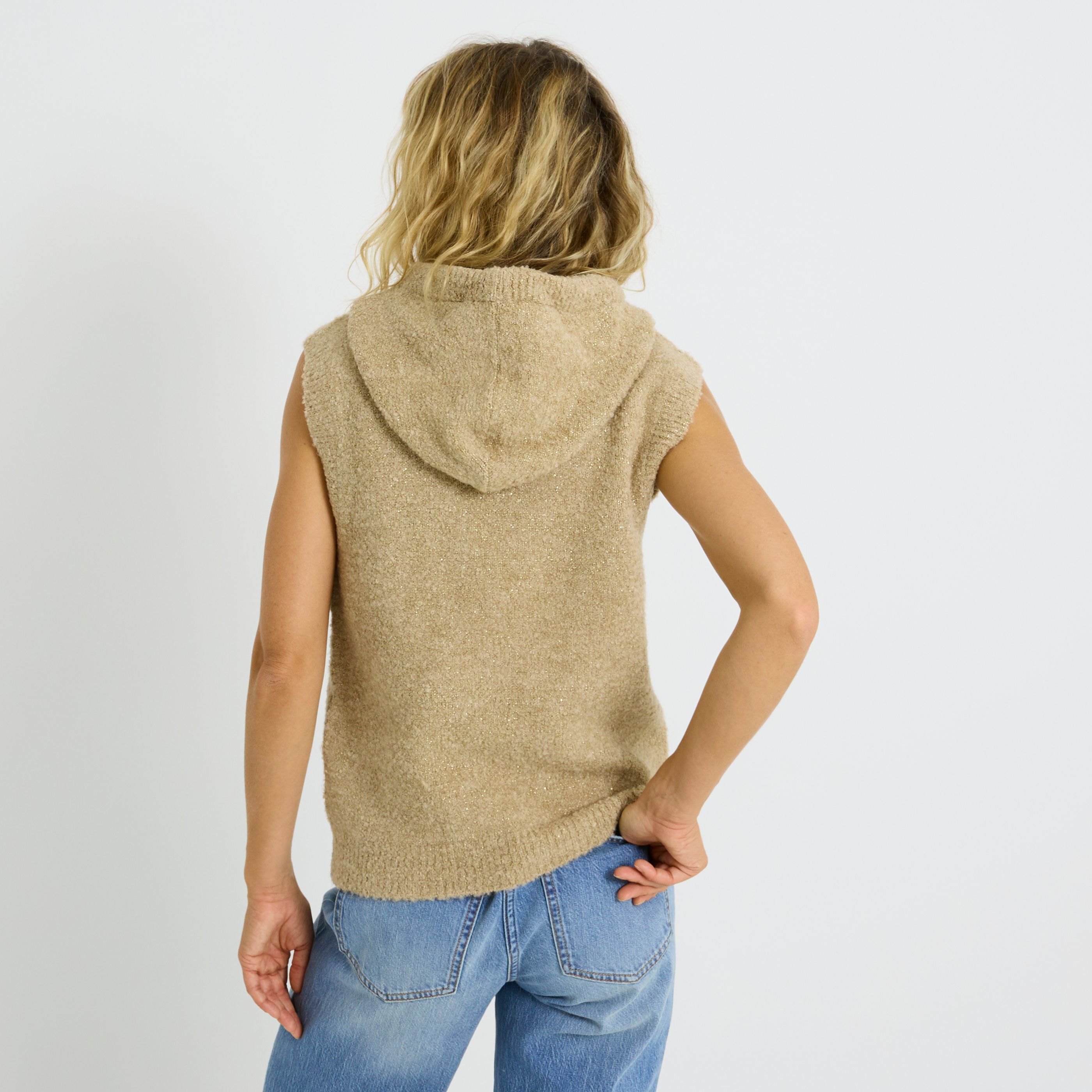 Pull sans manches &agrave; capuche femme