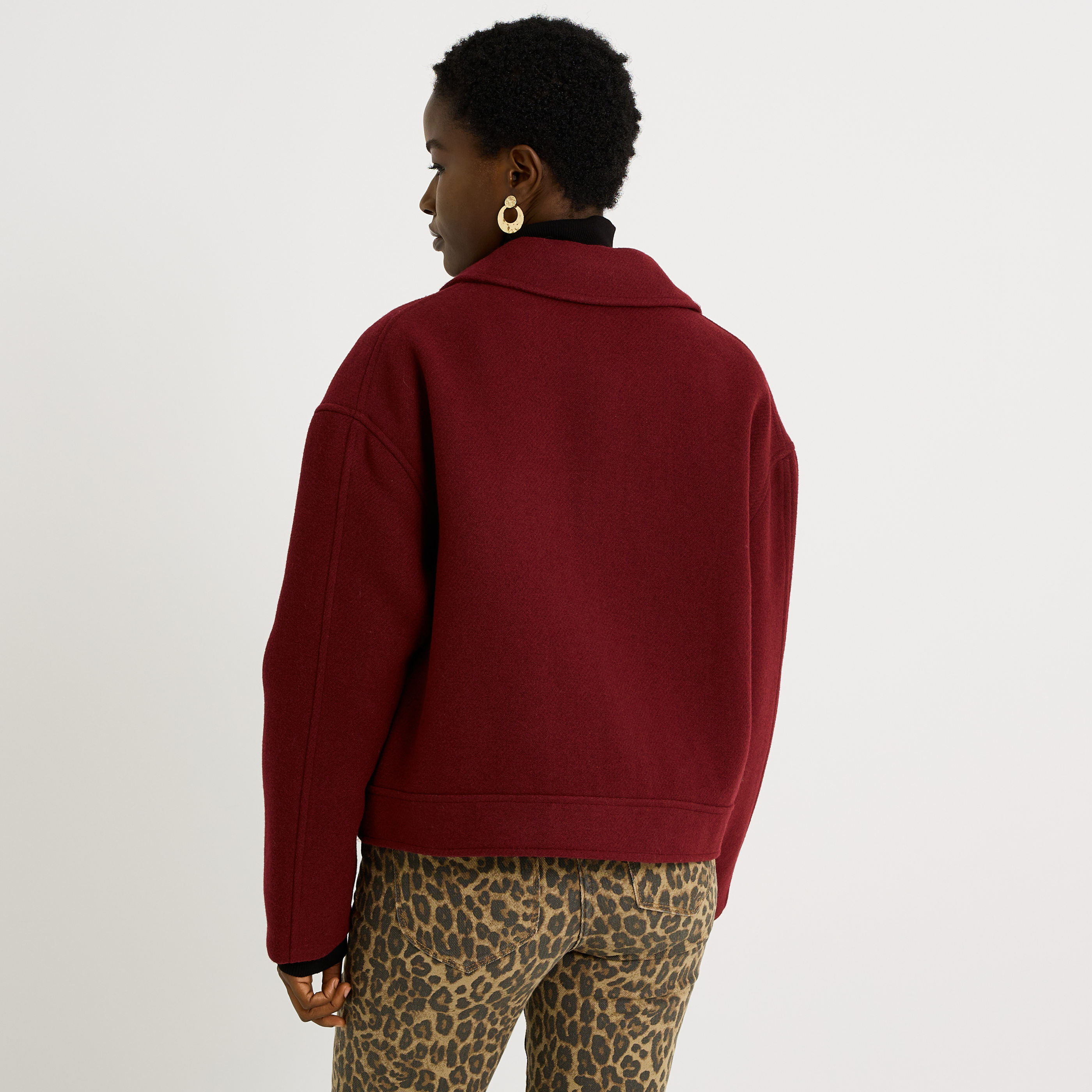 Manteau court &agrave; boutons femme