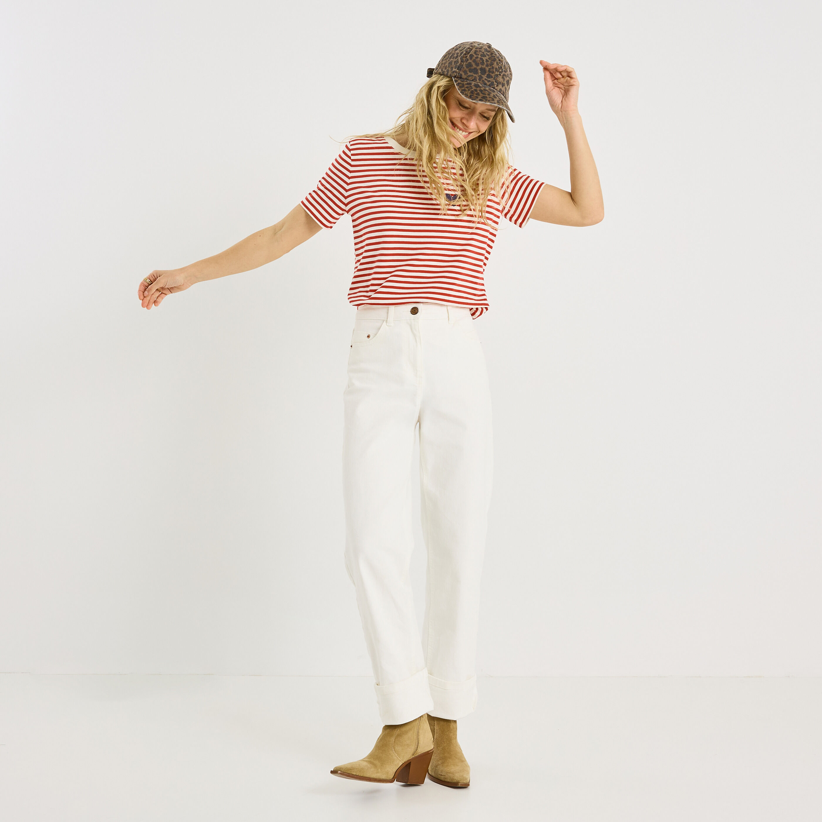 T-shirt ray&eacute; c&oelig;ur brod&eacute; femme