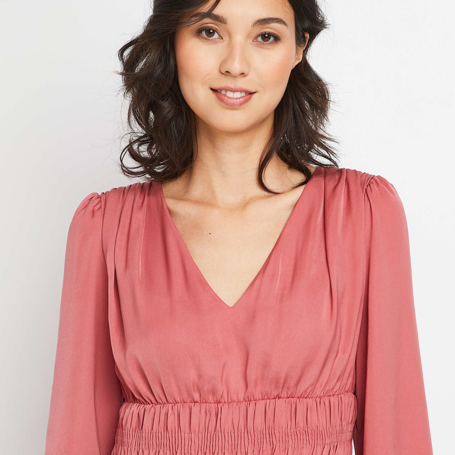 Robe satinée rose femme