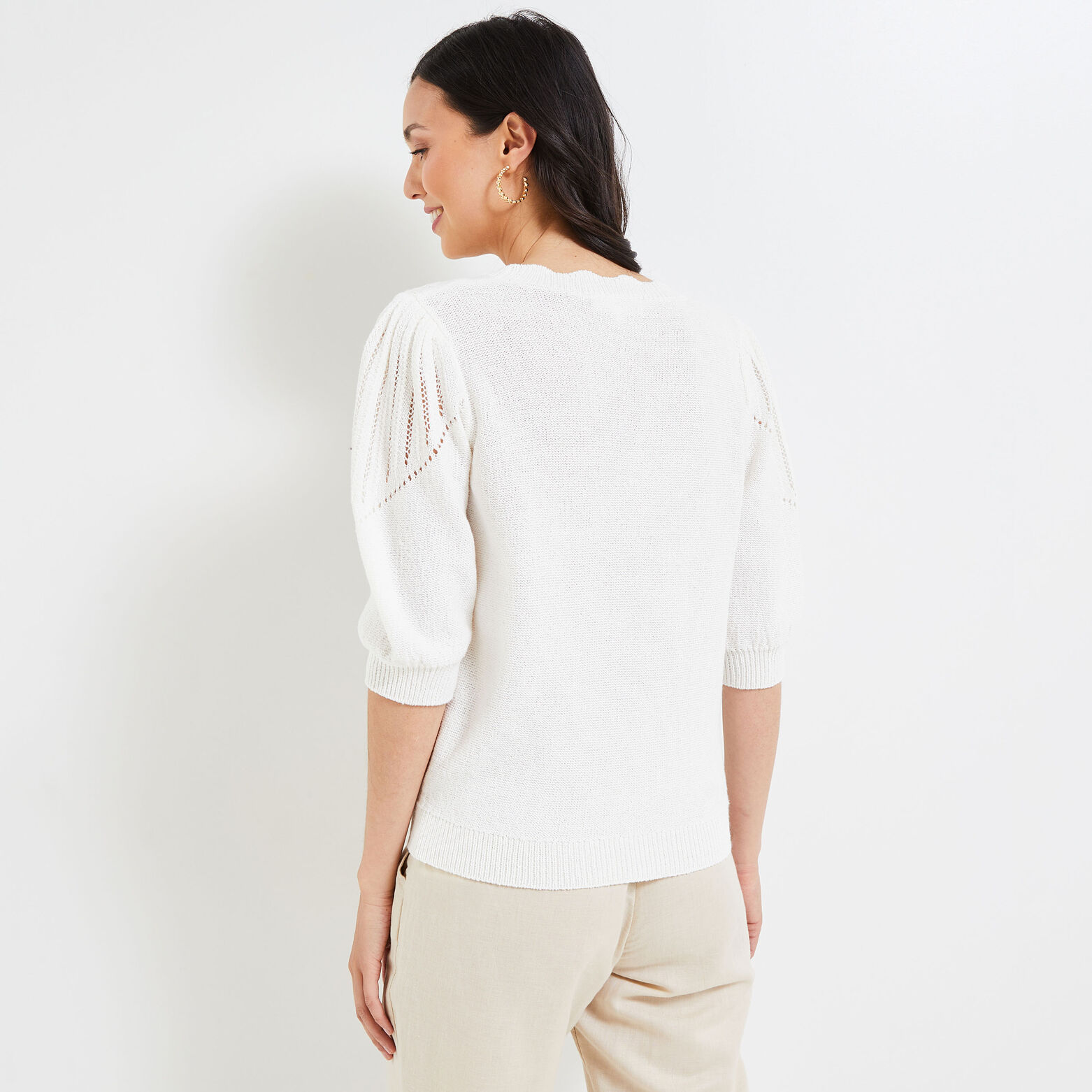 Pull en maille ajourée manches courtes