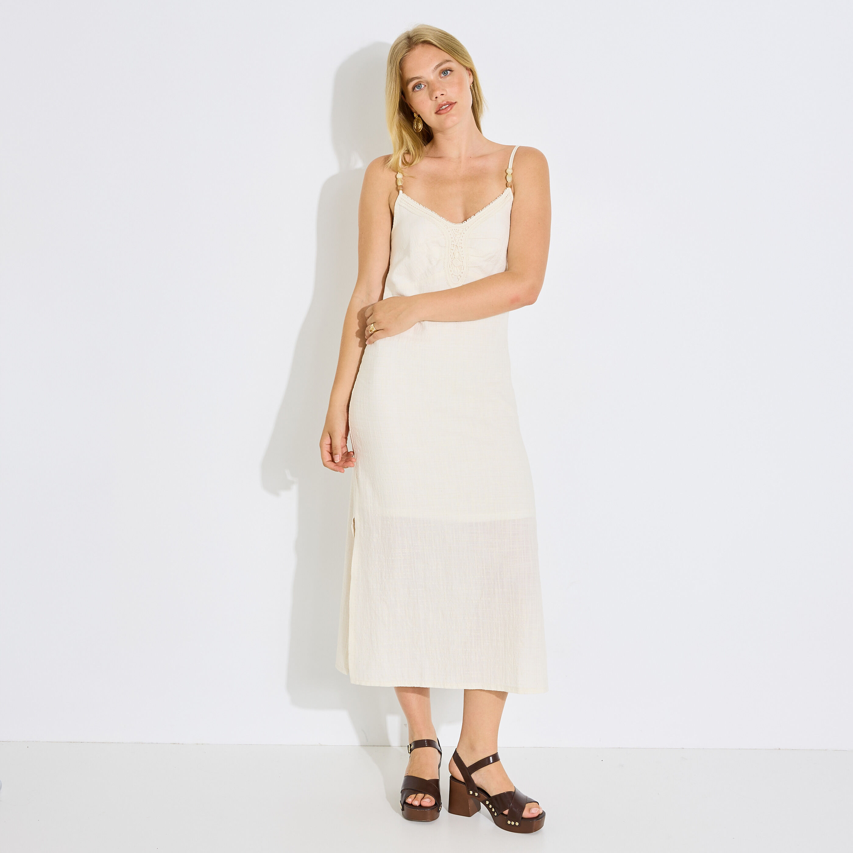 Robe longue unie &agrave; fines bretelles