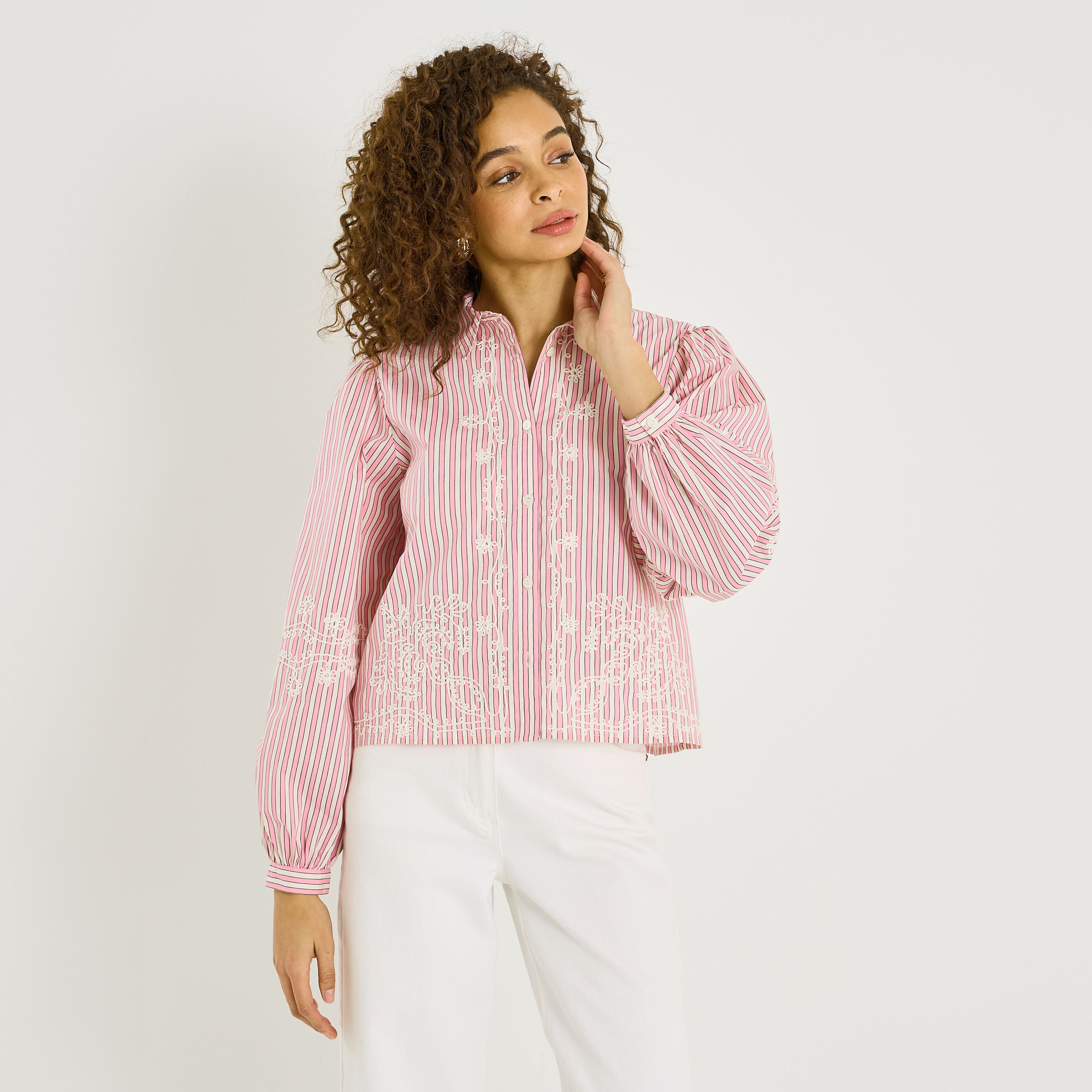 chemise ray&eacute;e &agrave; broderies femme