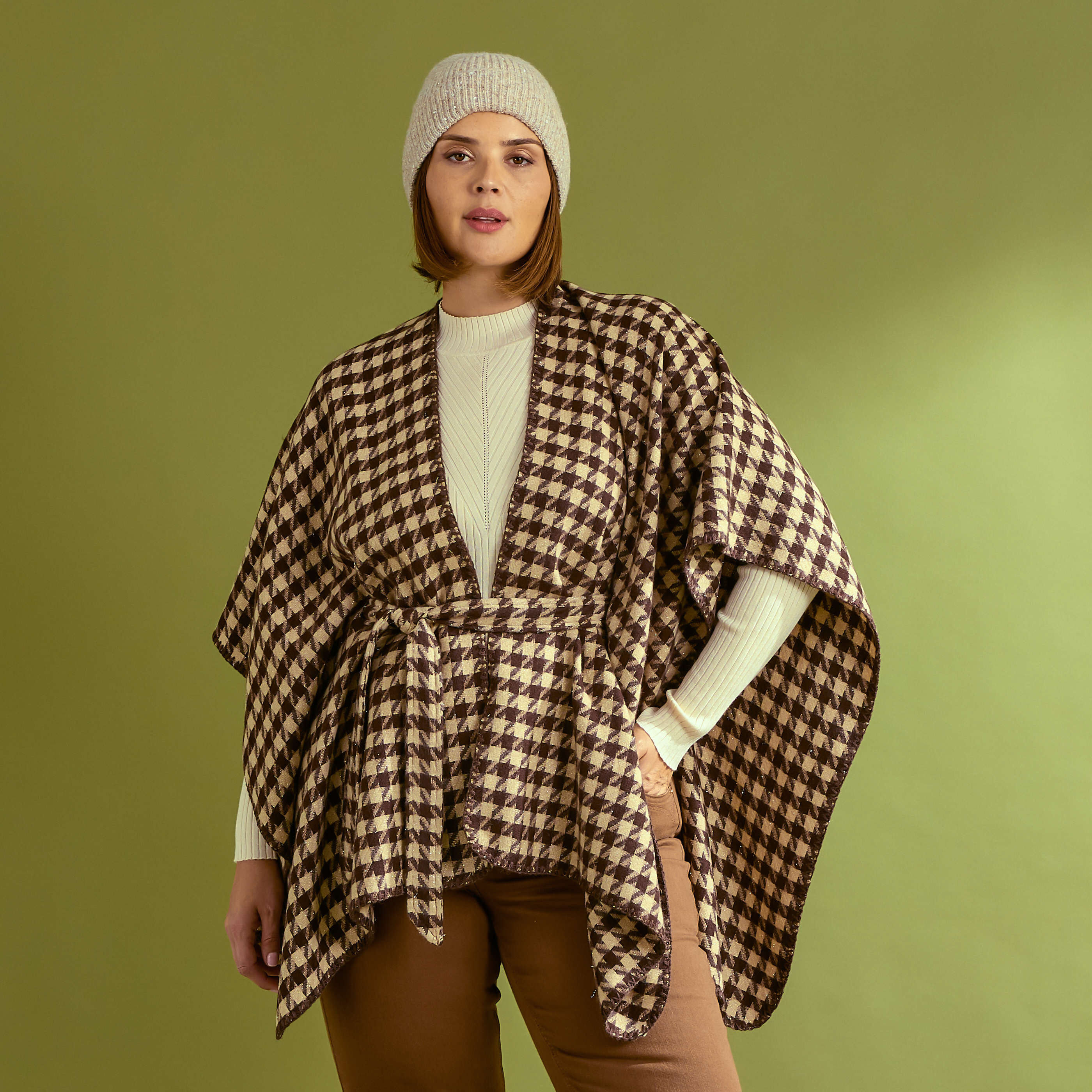 Poncho ceintur&eacute; ouvert &agrave; l'avant femme