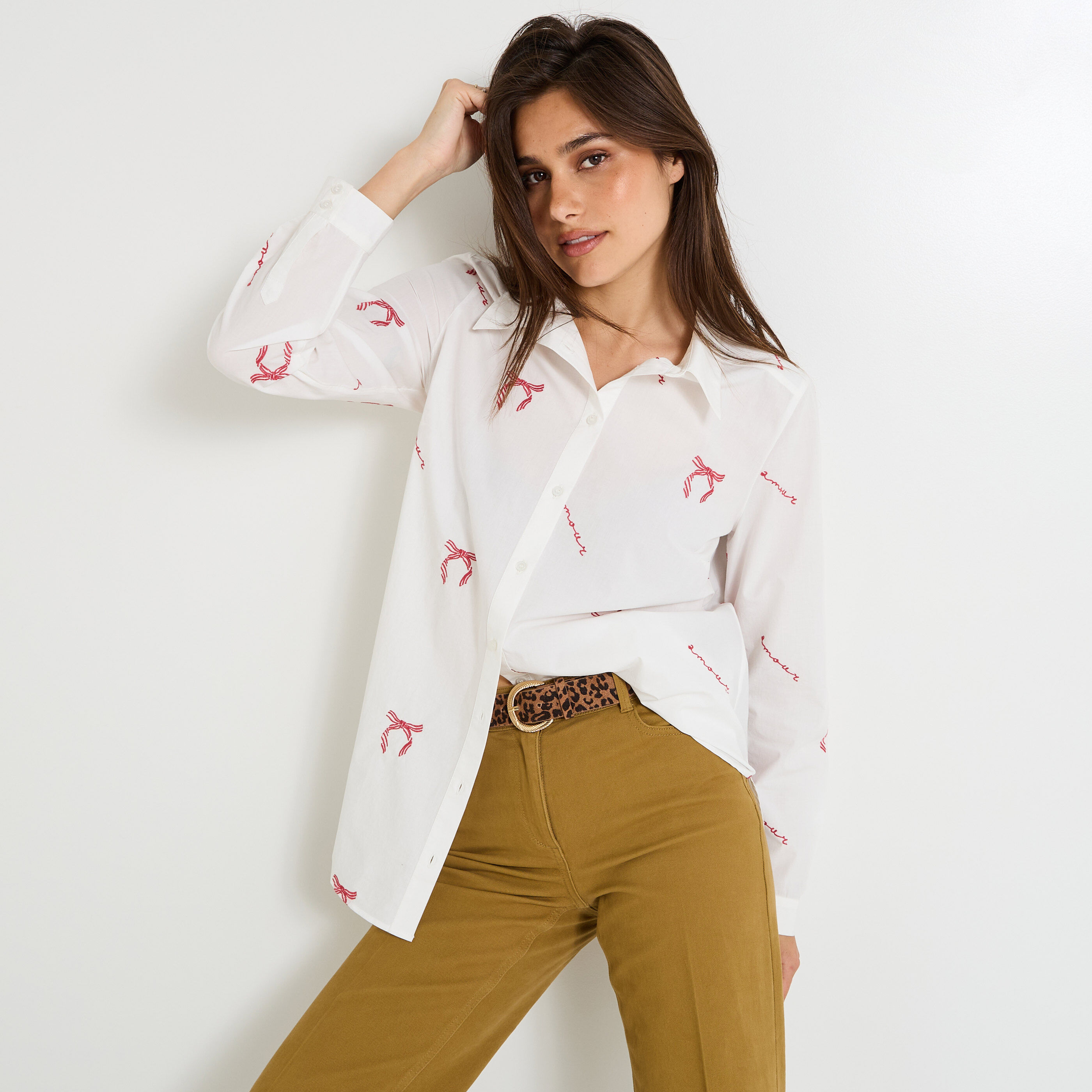 Chemise n&oelig;uds brod&eacute;s femme