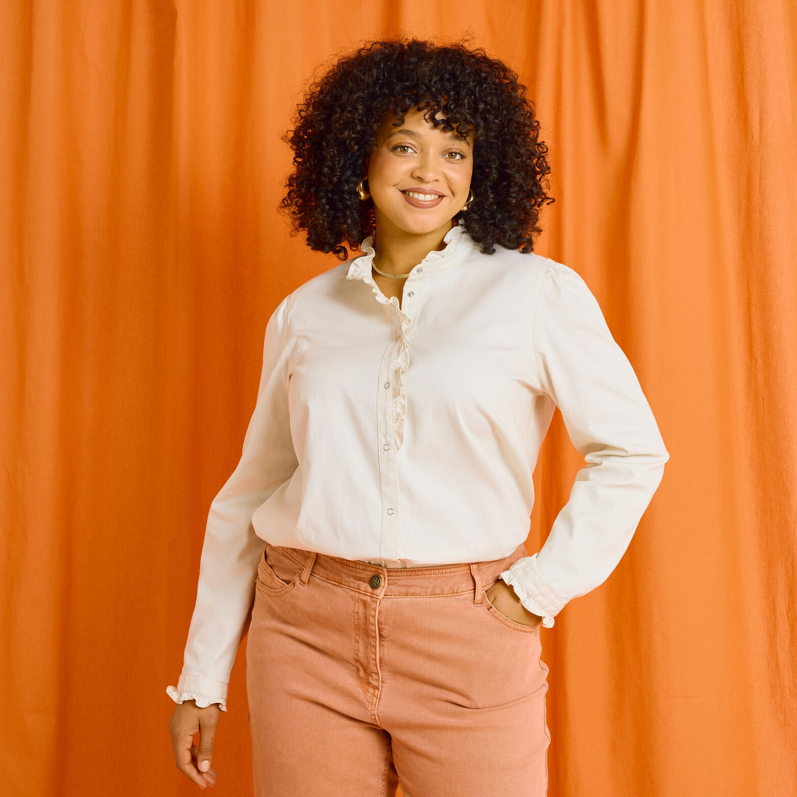 Chemise col volanté femme