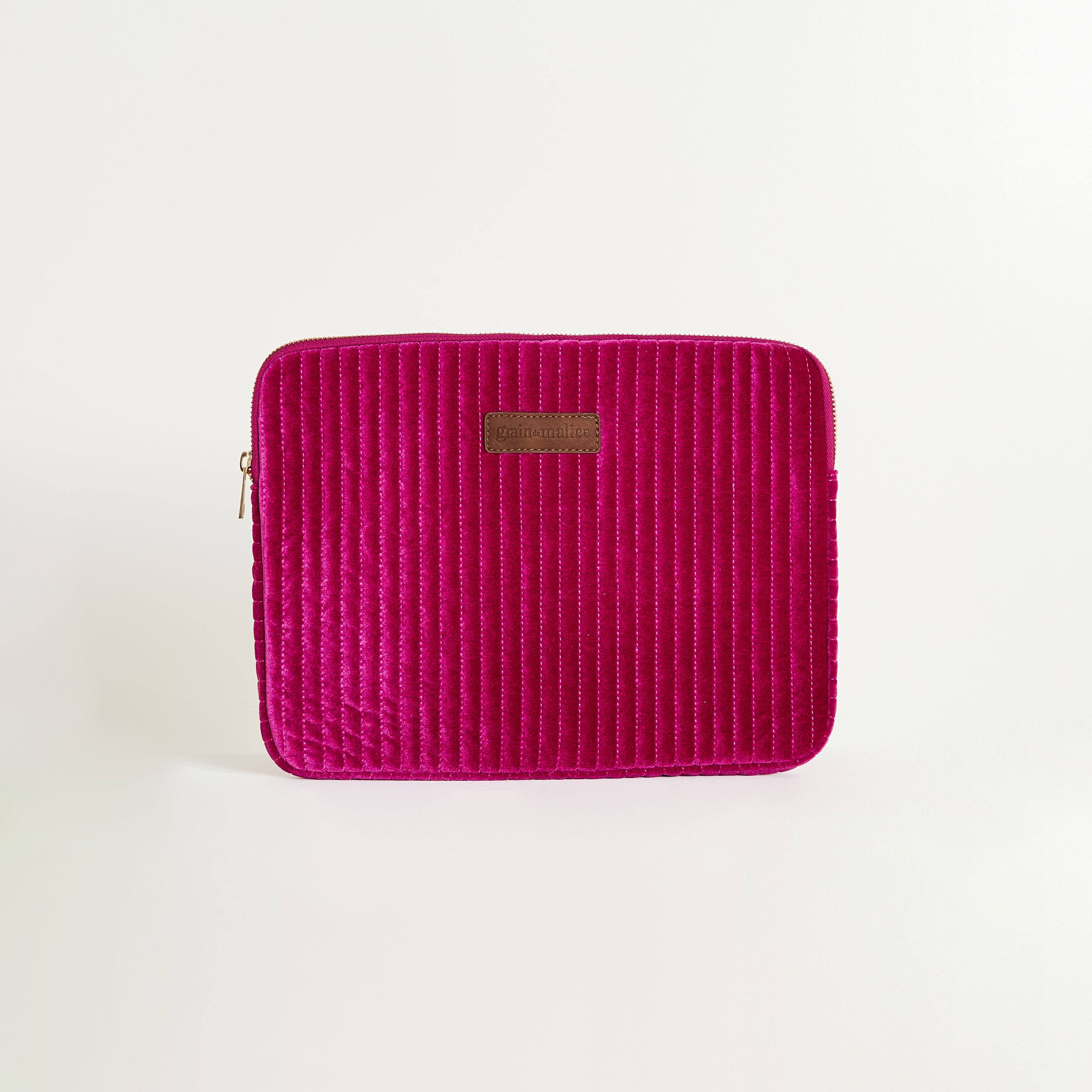 Pochette d'ordinateur velours matelass&eacute;
