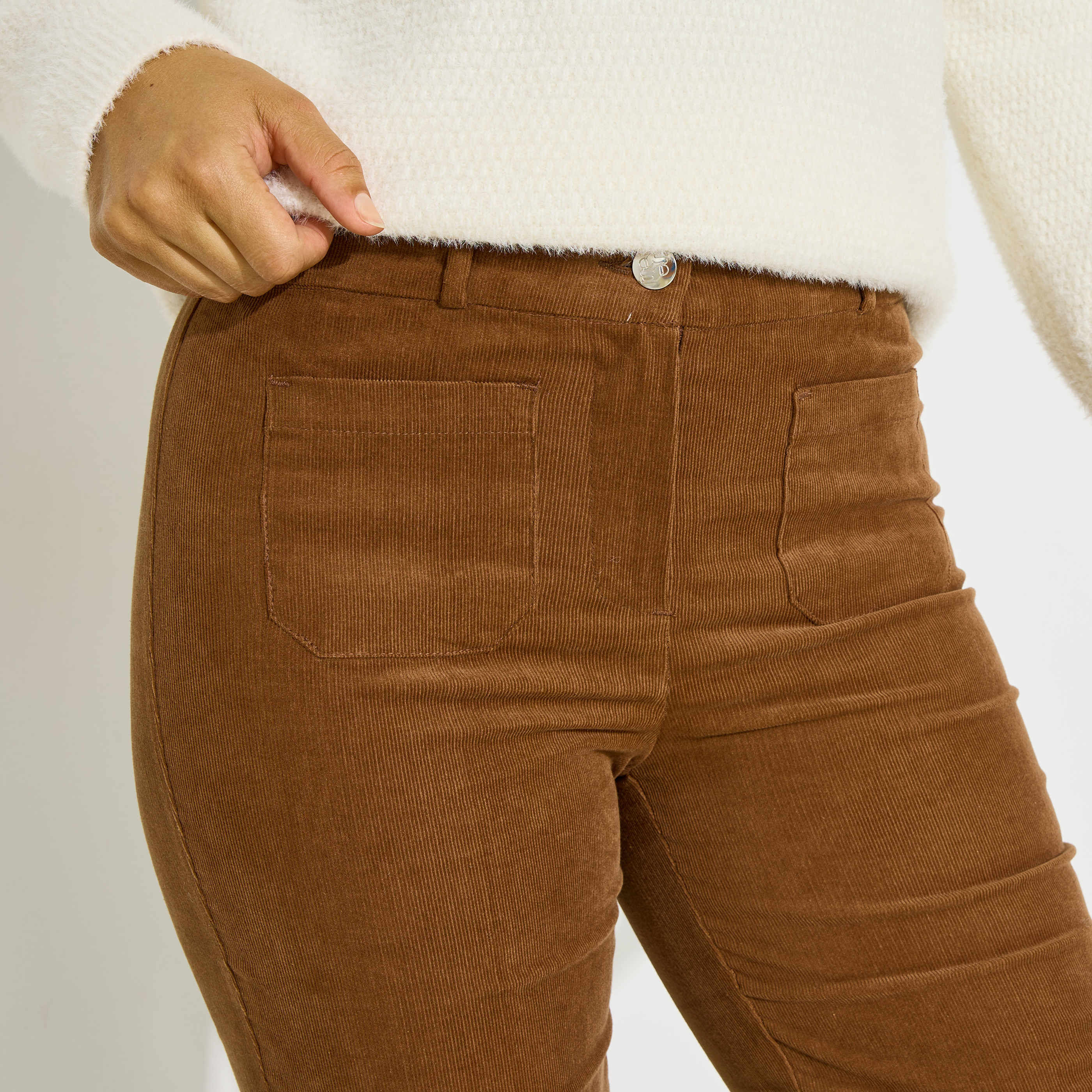 Pantalon velours c&ocirc;tel&eacute; femme