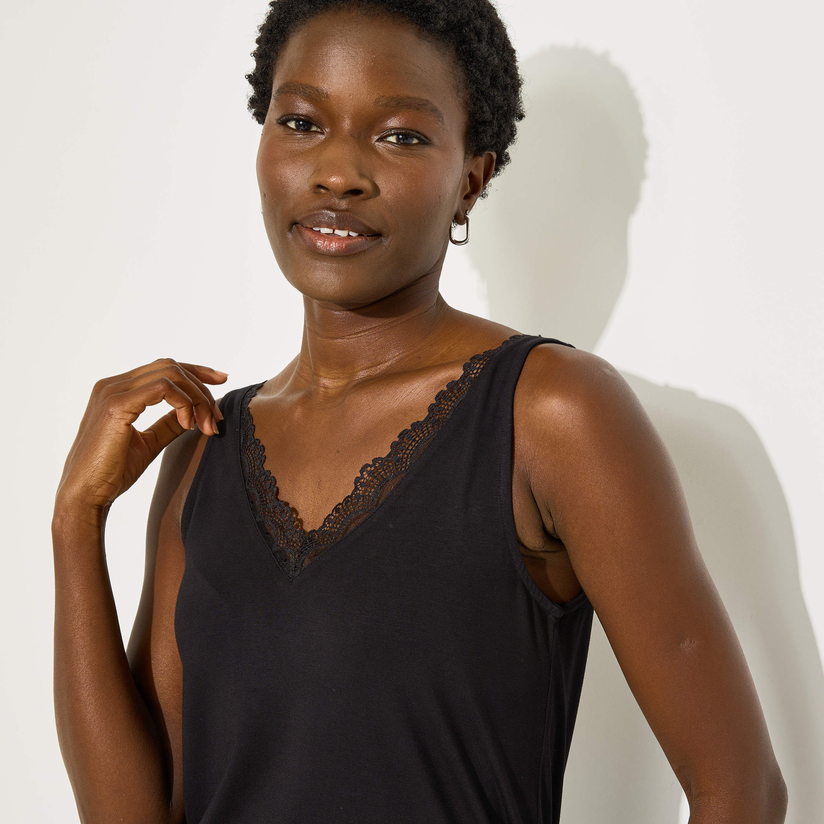 D&eacute;bardeur col V femme