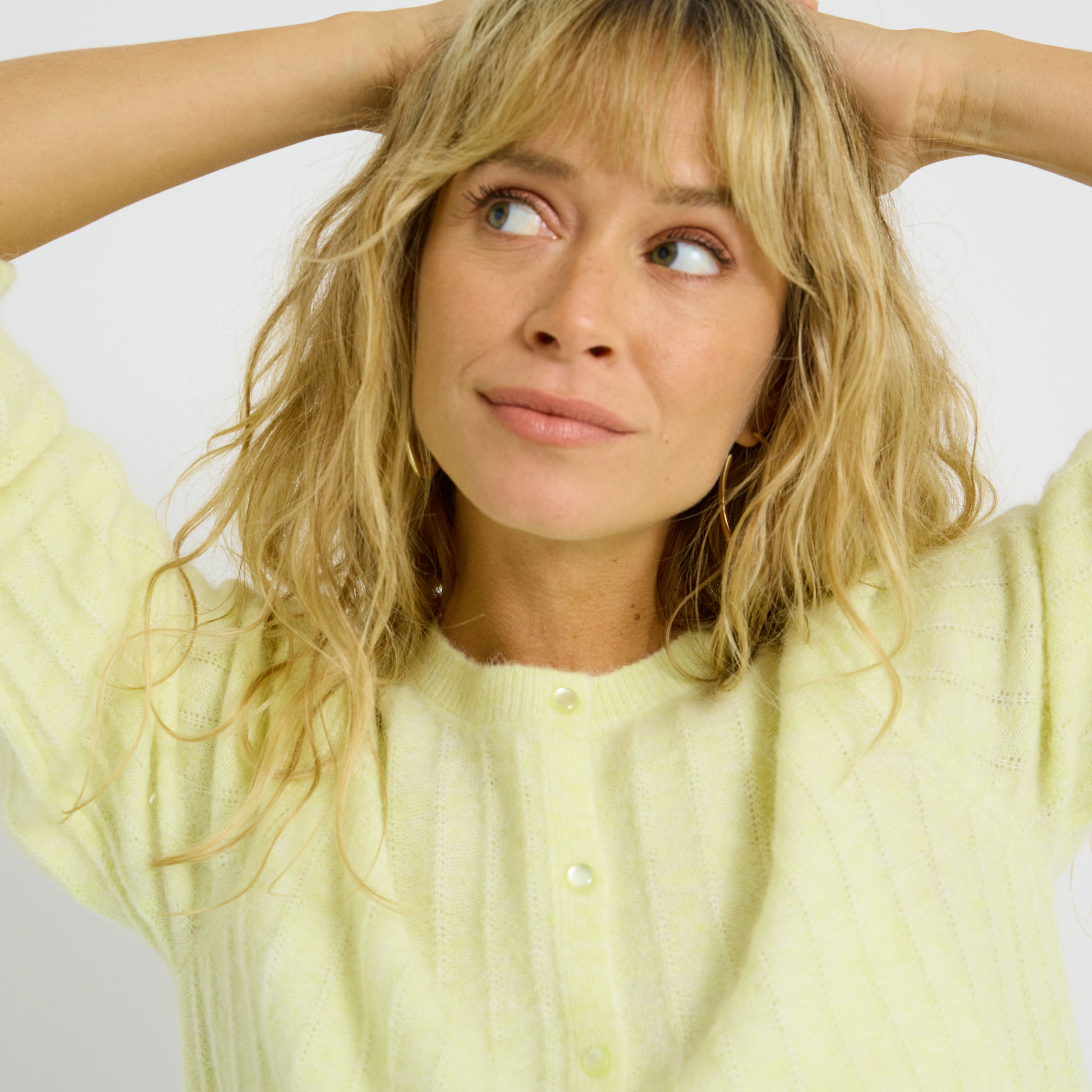 Gilet boutonn&eacute; en maille premium femme