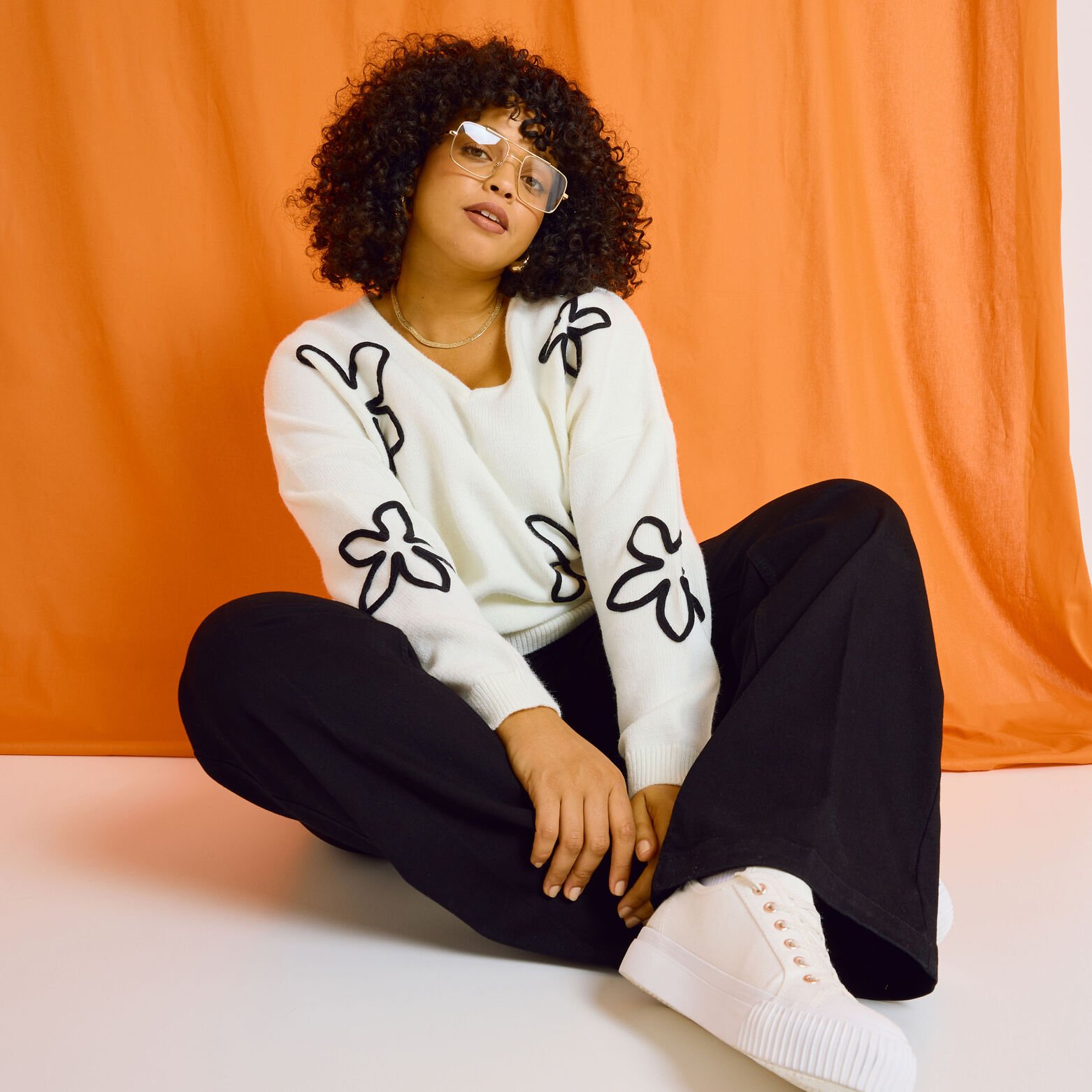 Pull fleurs brodées femme