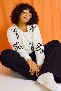 Pull fleurs brodées femme