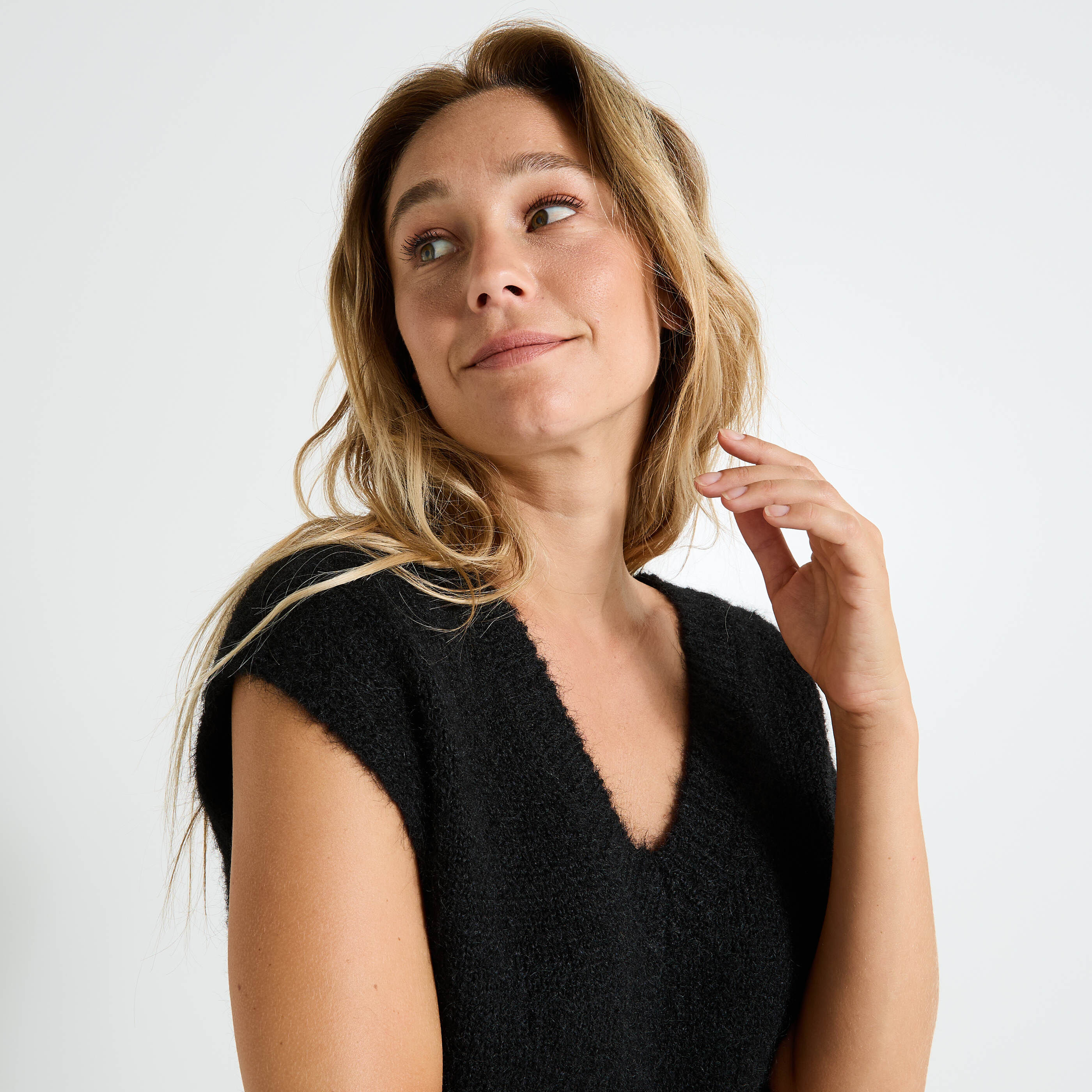 Pull sans manches col V femme