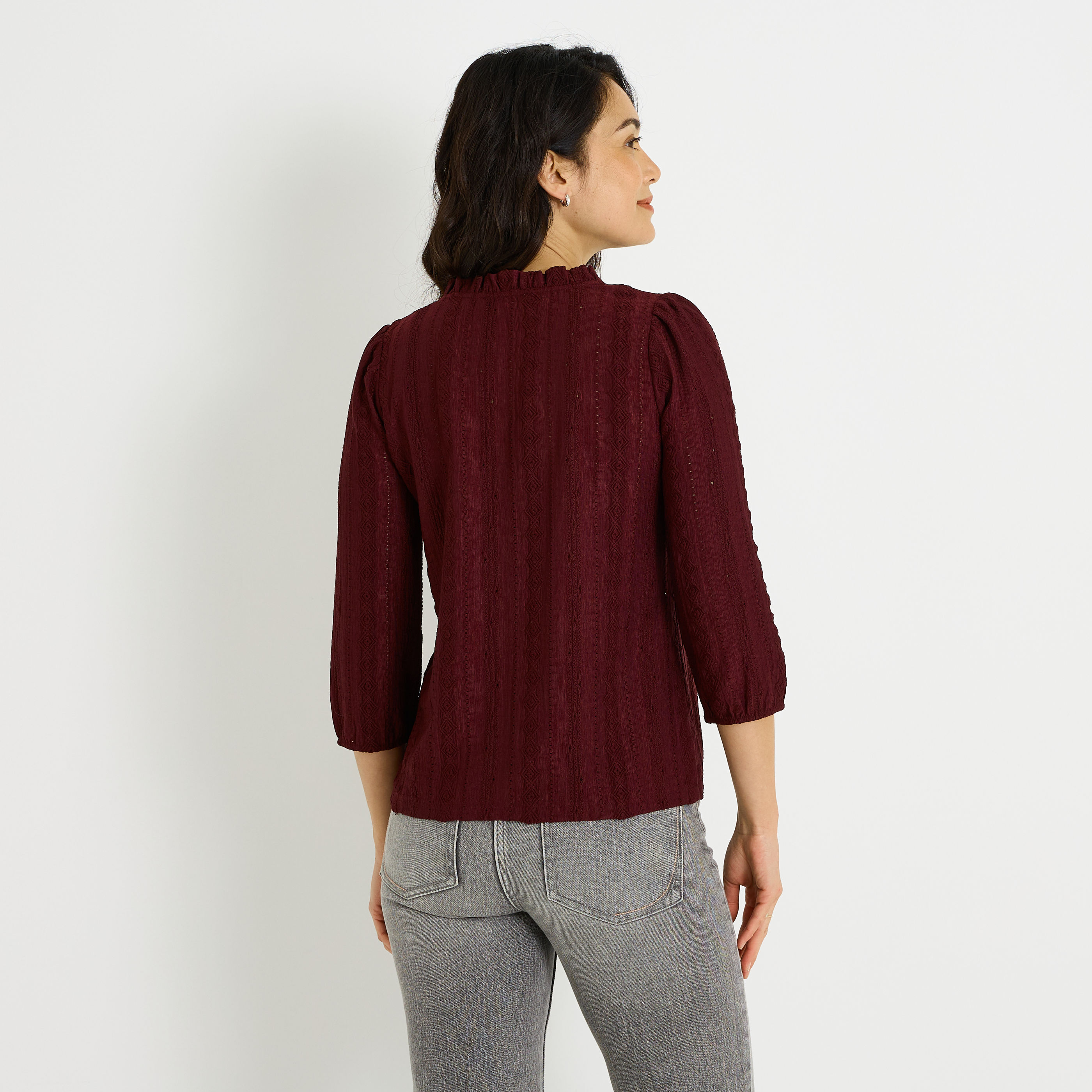 Blouse en maille ajour&eacute;e femme