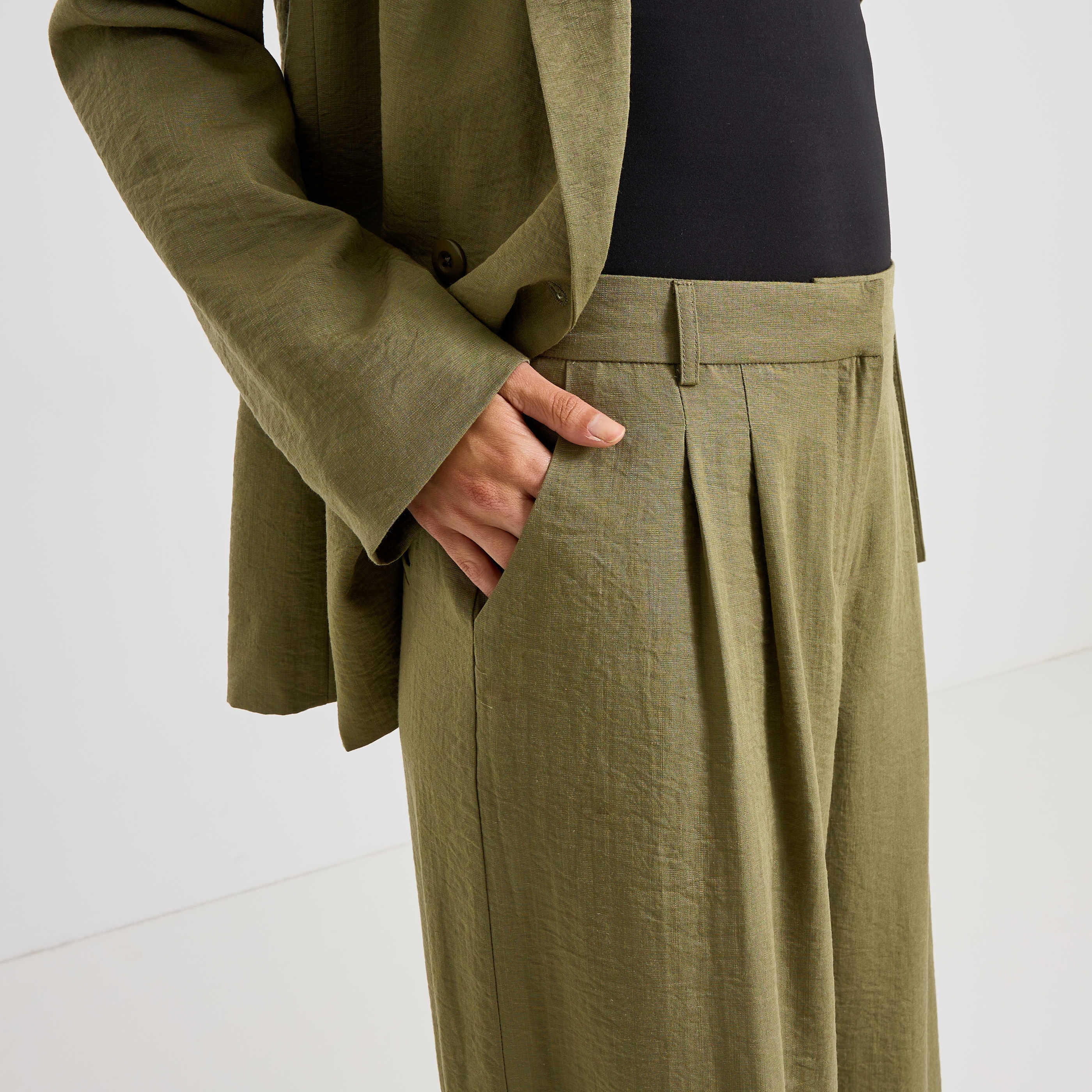 Pantalon large &agrave; pinces femme